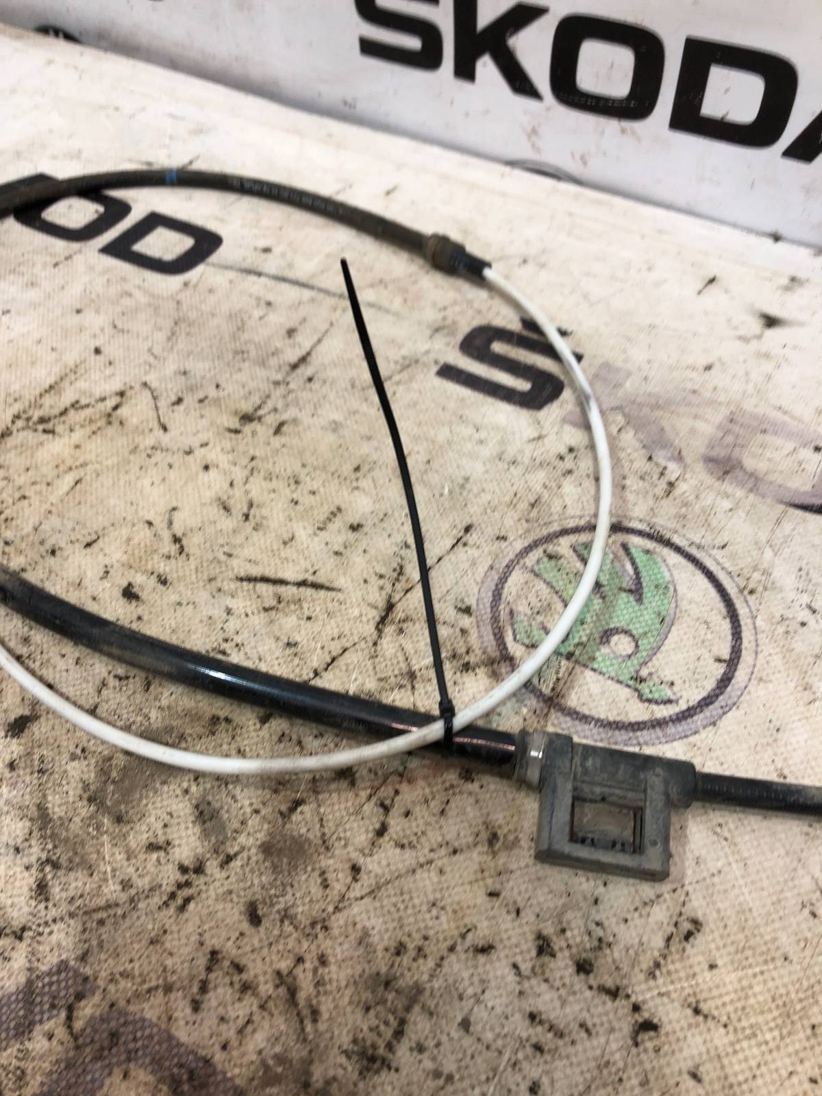 трос ручника, 1000 рублей, Москва