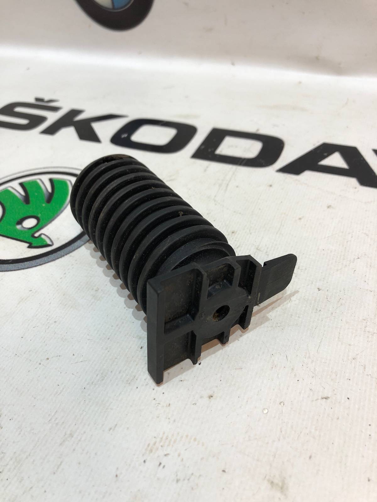 Крепление запасного колеса, 500 рублей, Москва