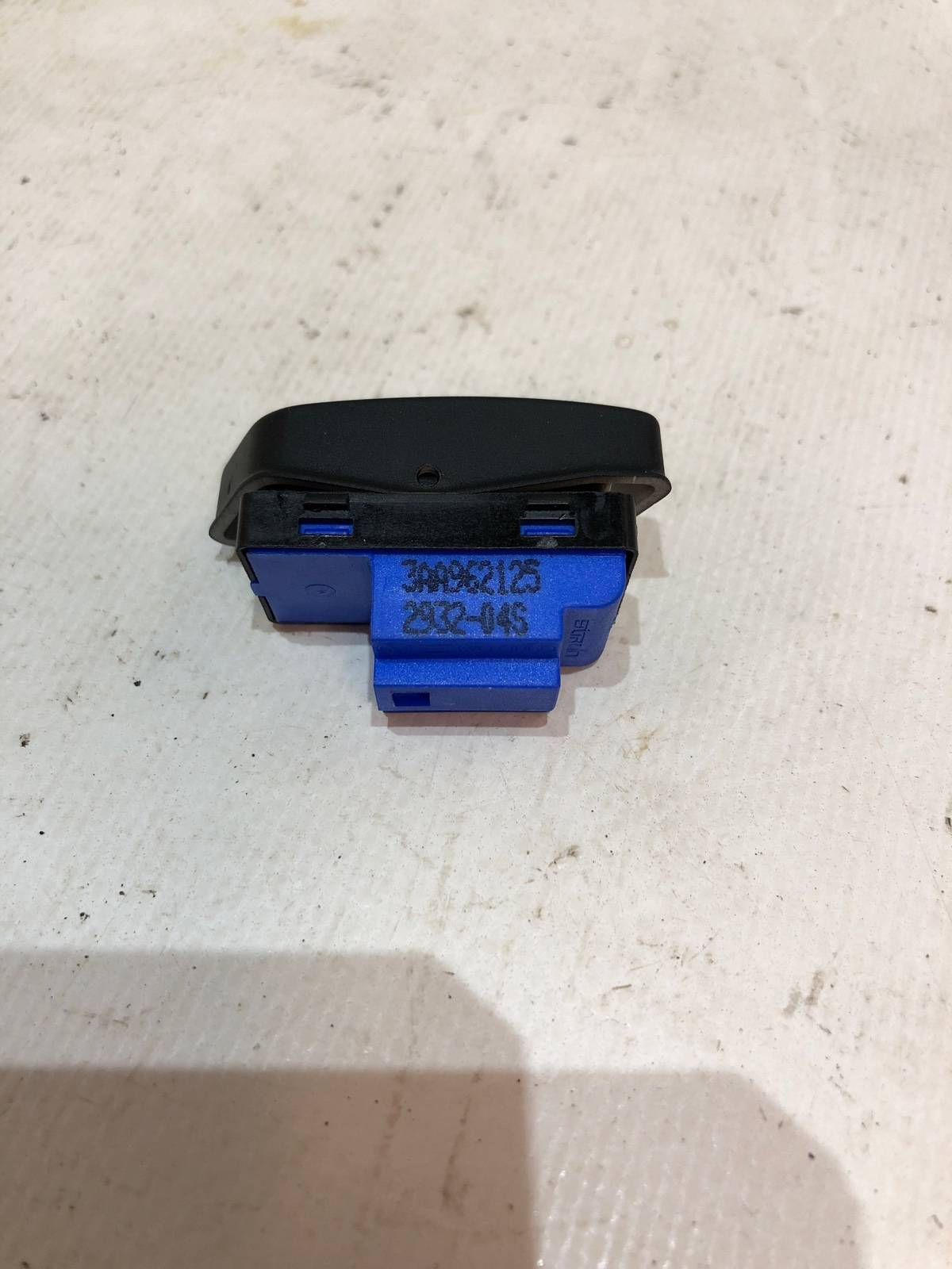 кнопка центрального замка, 700 рублей, Москва