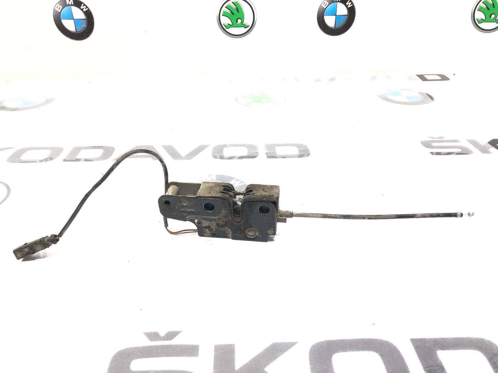 замок капота, 1250 рублей, Москва