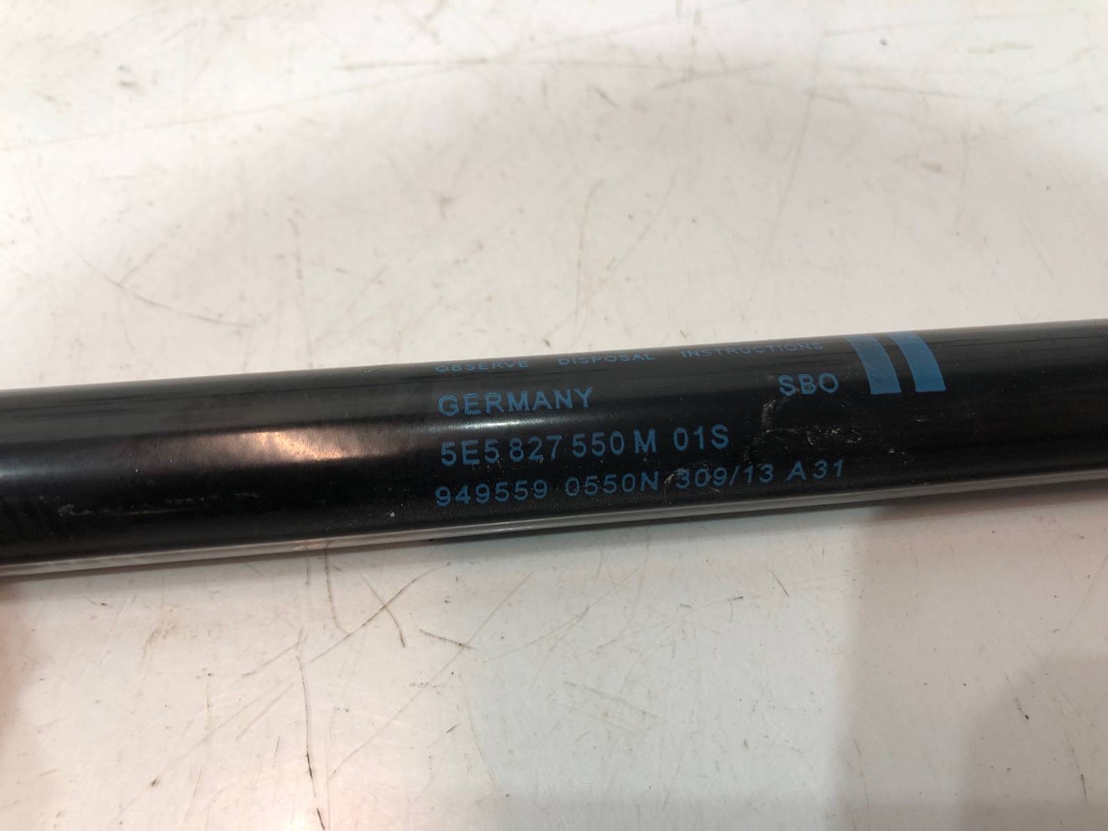 Амортизатор крышки багажника, 500 рублей, Москва