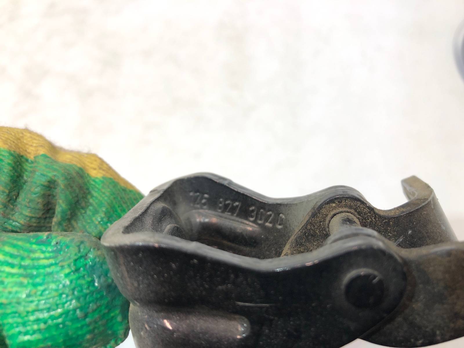 Петля крышки багажника, 500 рублей, Москва