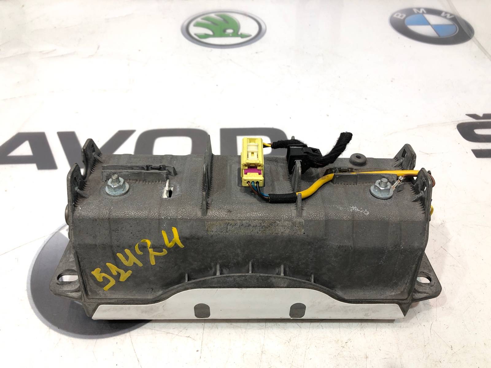 Подушка безопасности пассажира, 3500 рублей, Москва