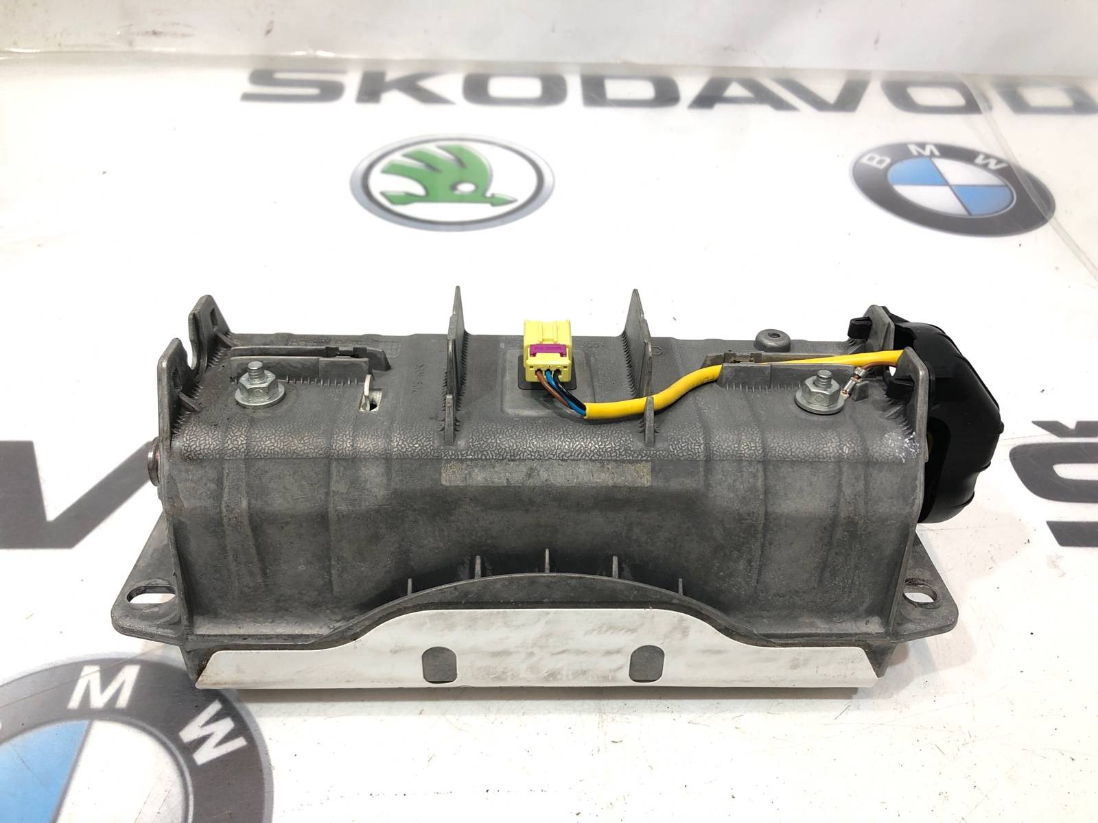 Подушка безопасности пассажира, 3500 рублей, Москва