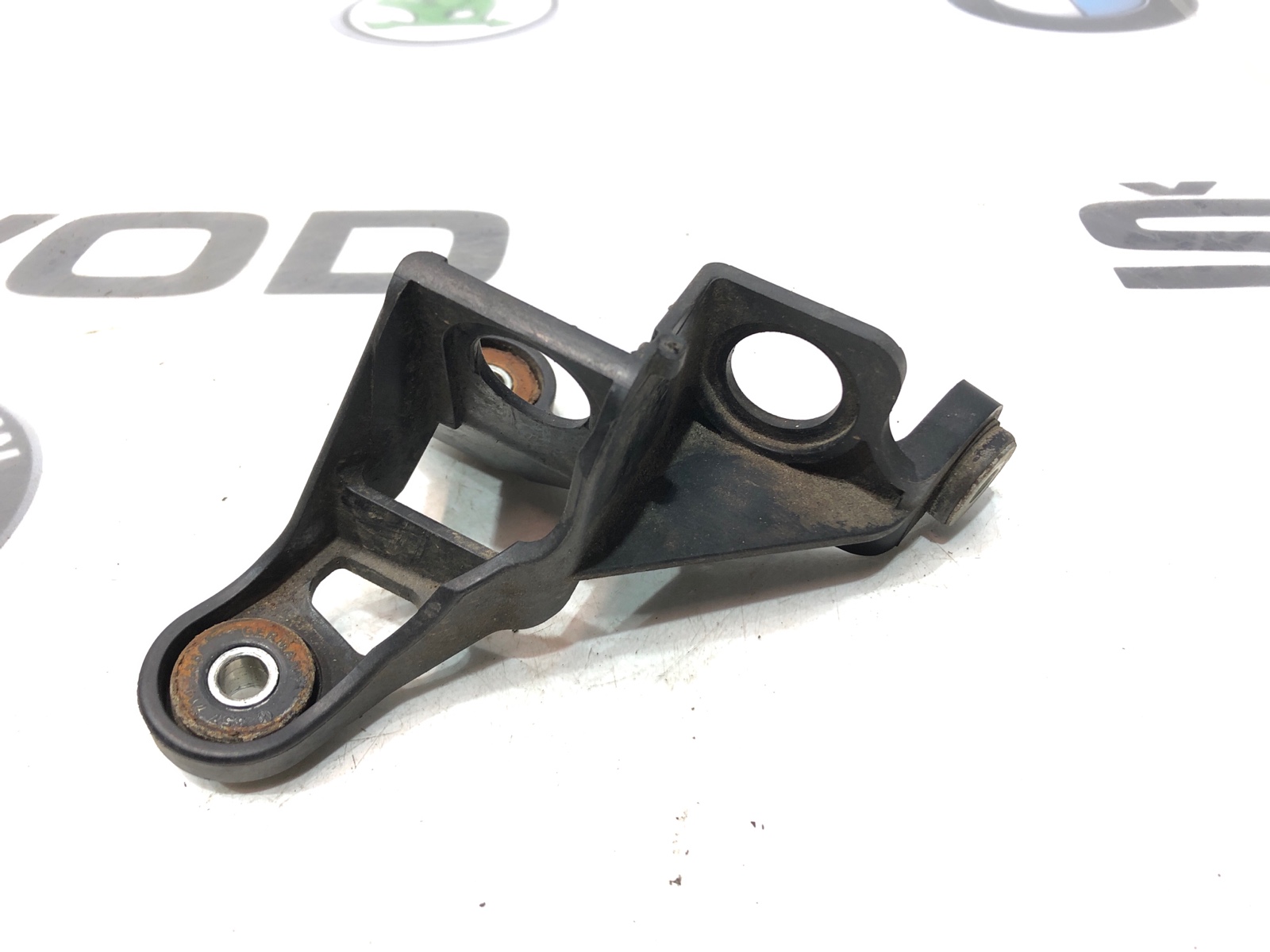 Кронштейн крепления троса КПП, 2000 рублей, Москва