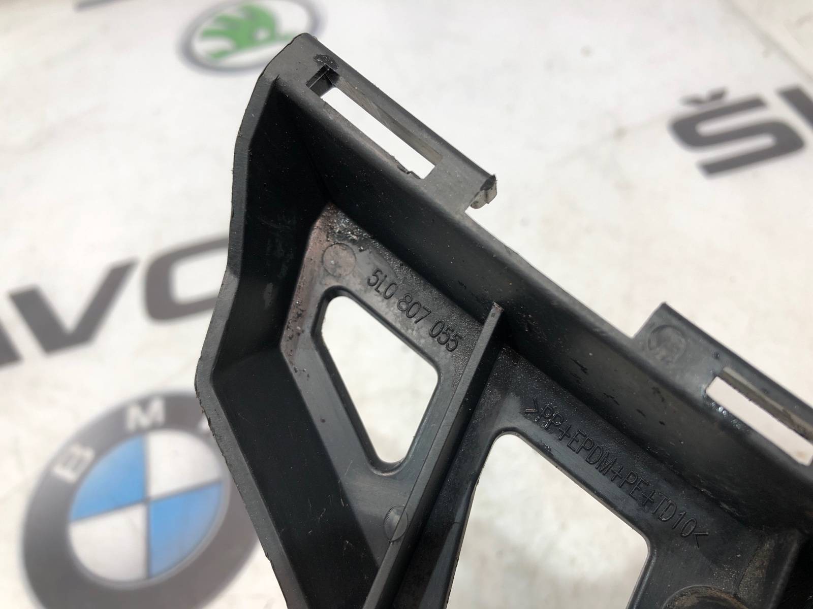 Кронштейн форсунки фароомывателя, 1500 рублей, Москва