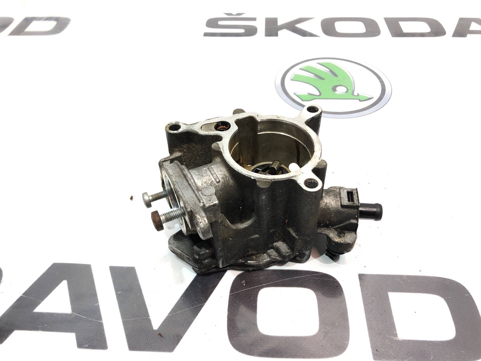 Насос вакуумный, 2000 рублей, Москва