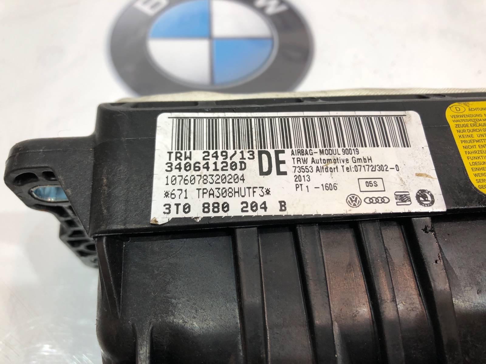 Подушка безопасности пассажира, 4000 рублей, Москва