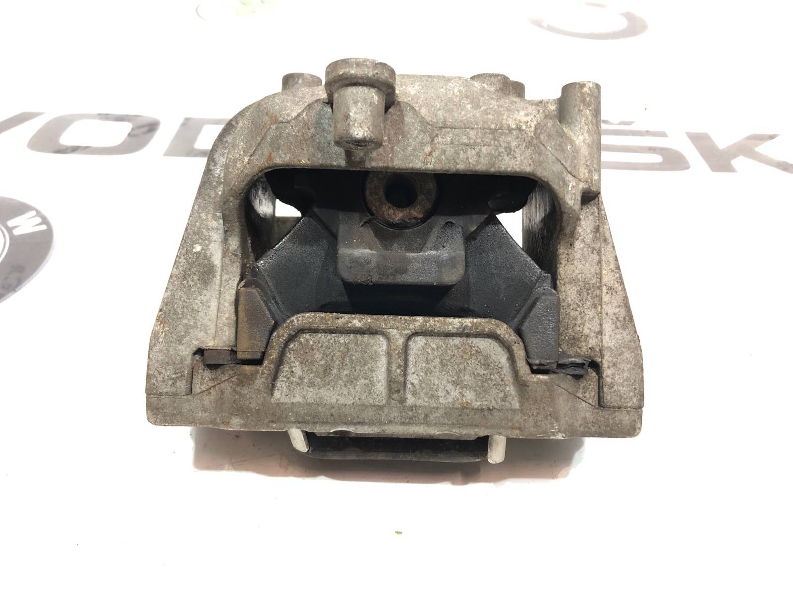 Опора двигателя, 1000 рублей, Москва