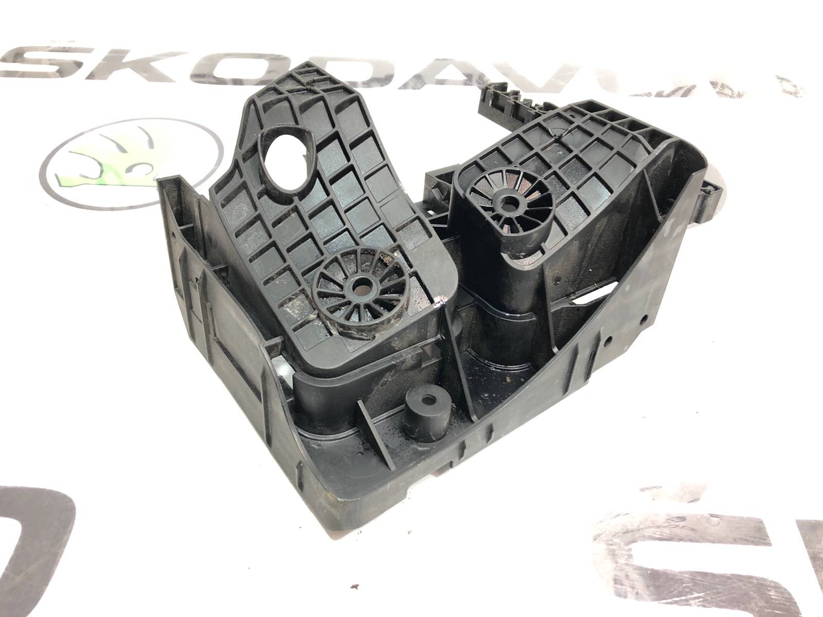 Кронштейн блока предохранителей, 500 рублей, Москва