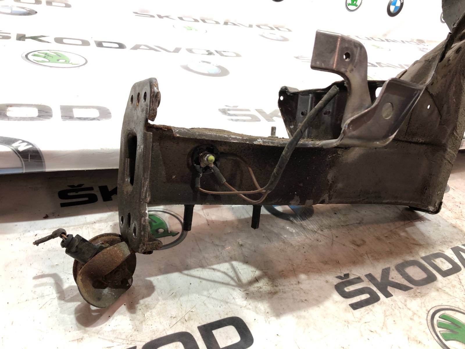 лонжерон, 8000 рублей, Москва