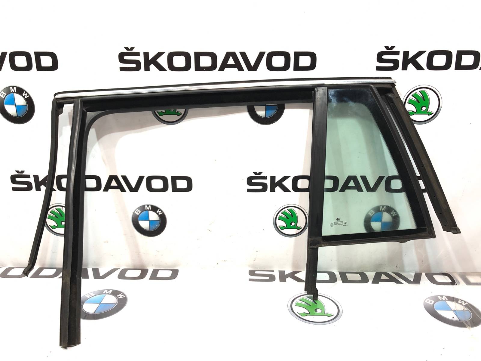 форточка двери, 1500 рублей, Москва