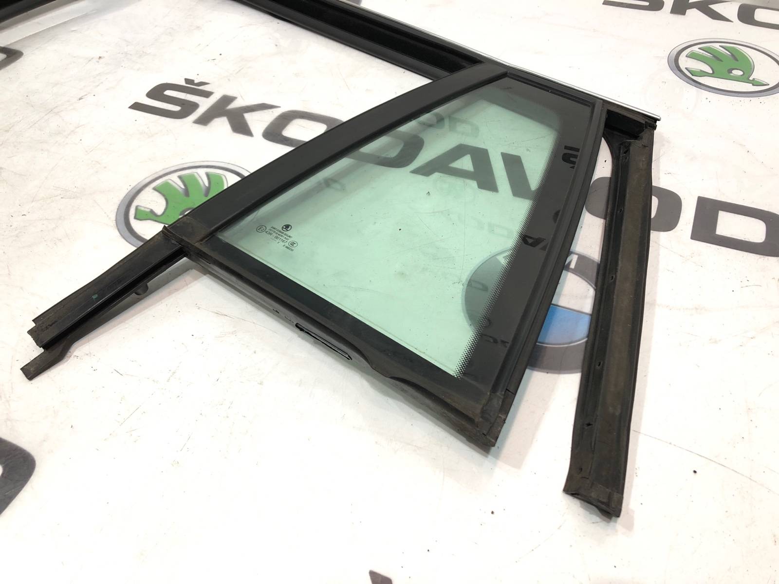 форточка двери, 1500 рублей, Москва