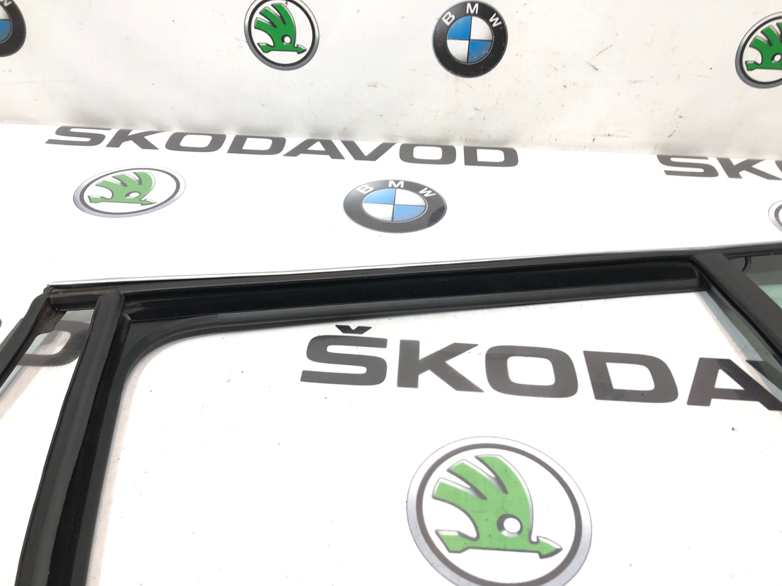 форточка двери, 1500 рублей, Москва