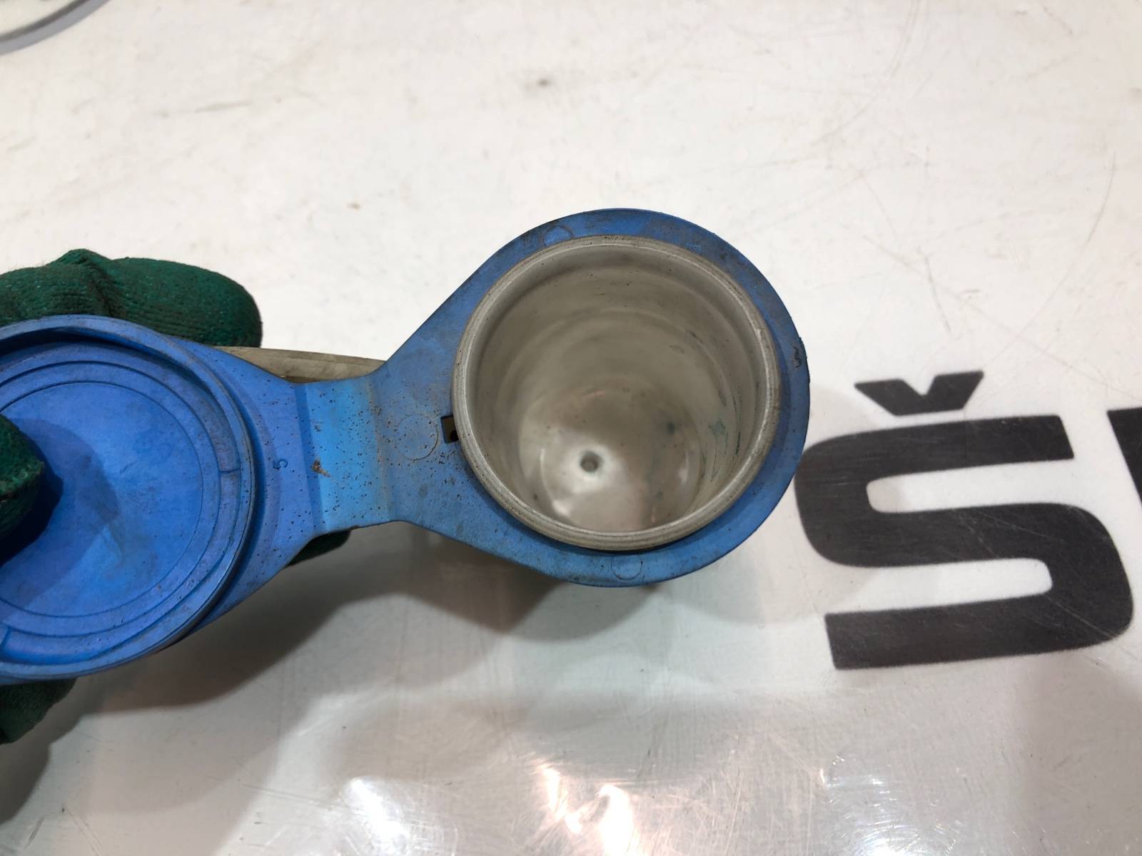 горловина бачка стеклоомывателя, 500 рублей, Москва