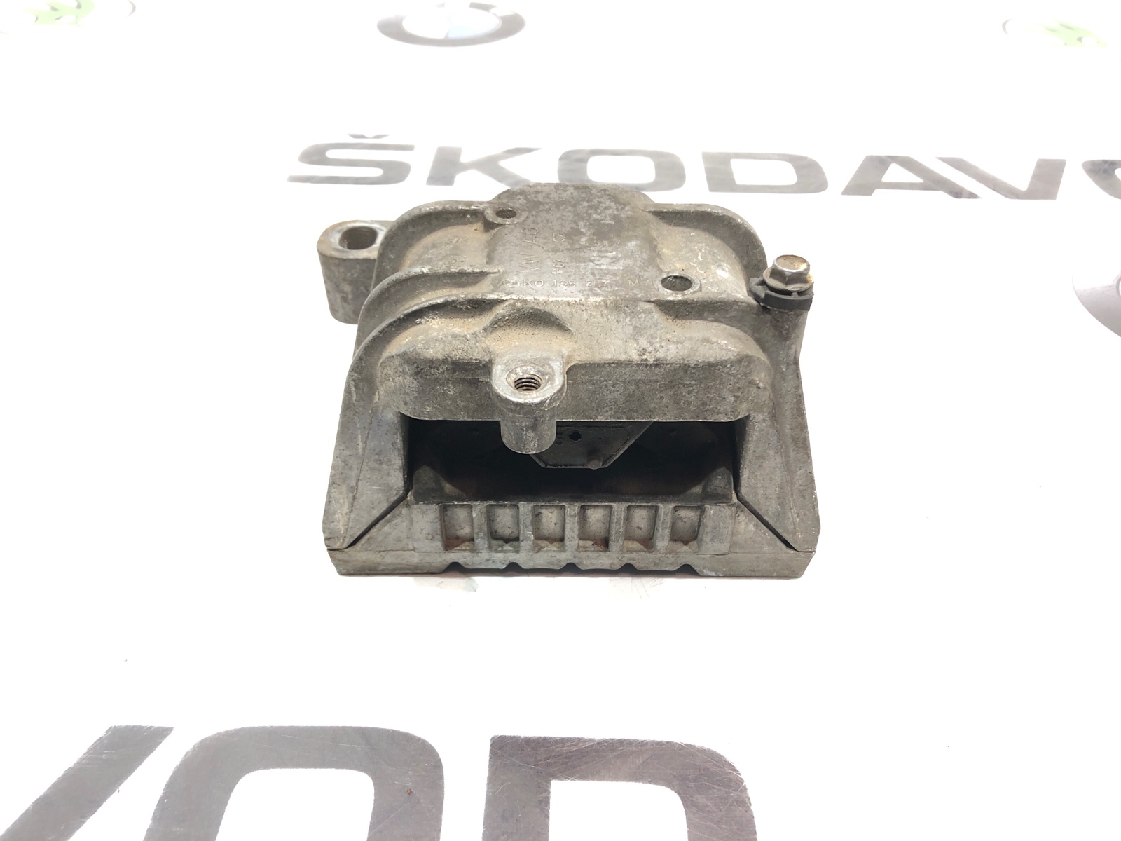 Опора двигателя, 1000 рублей, Москва