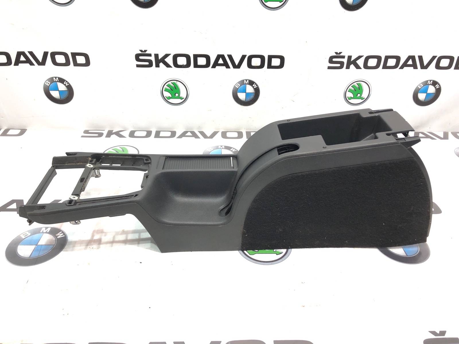 центральная консоль, 2500 рублей, Москва