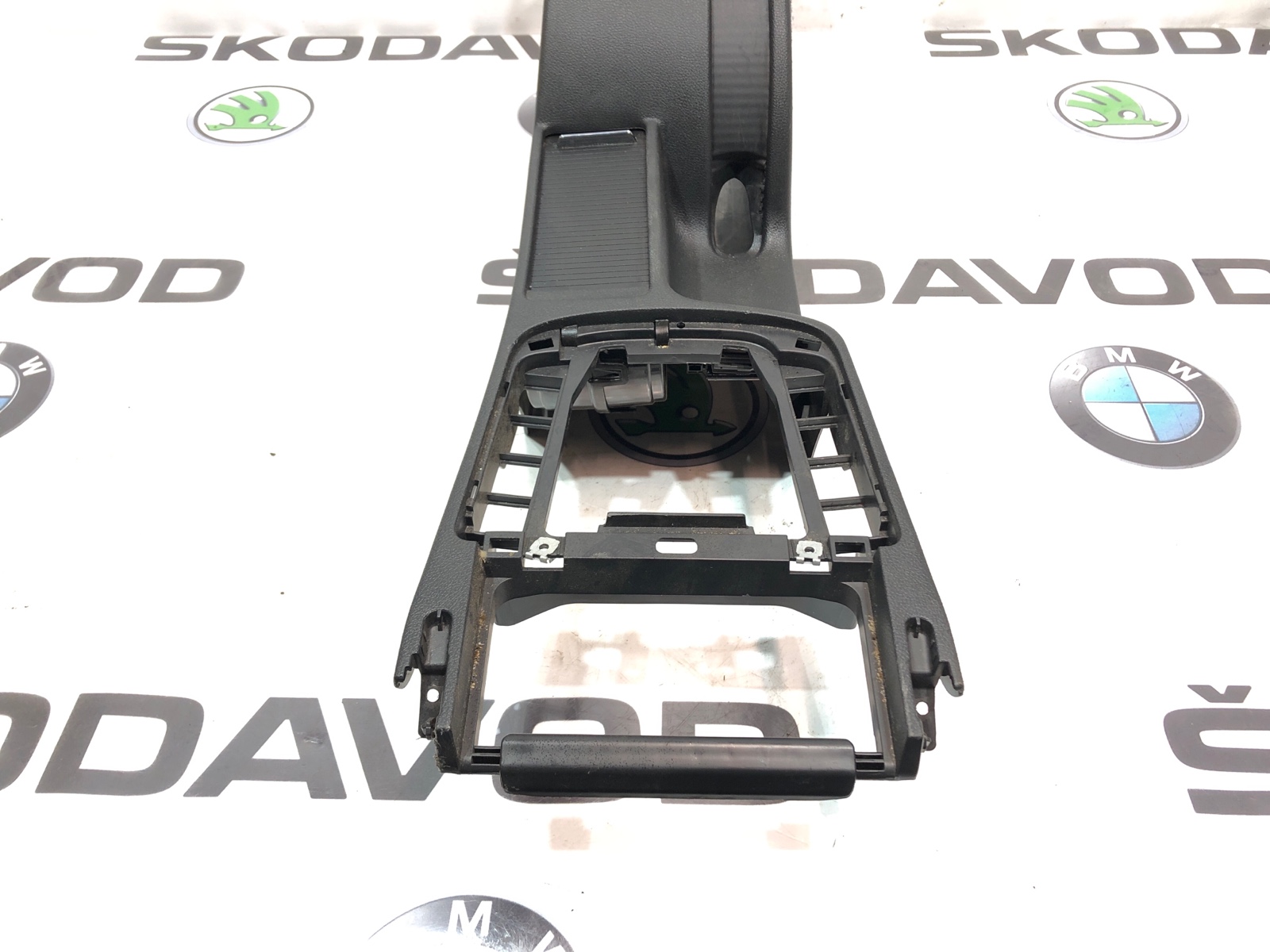 центральная консоль, 2500 рублей, Москва