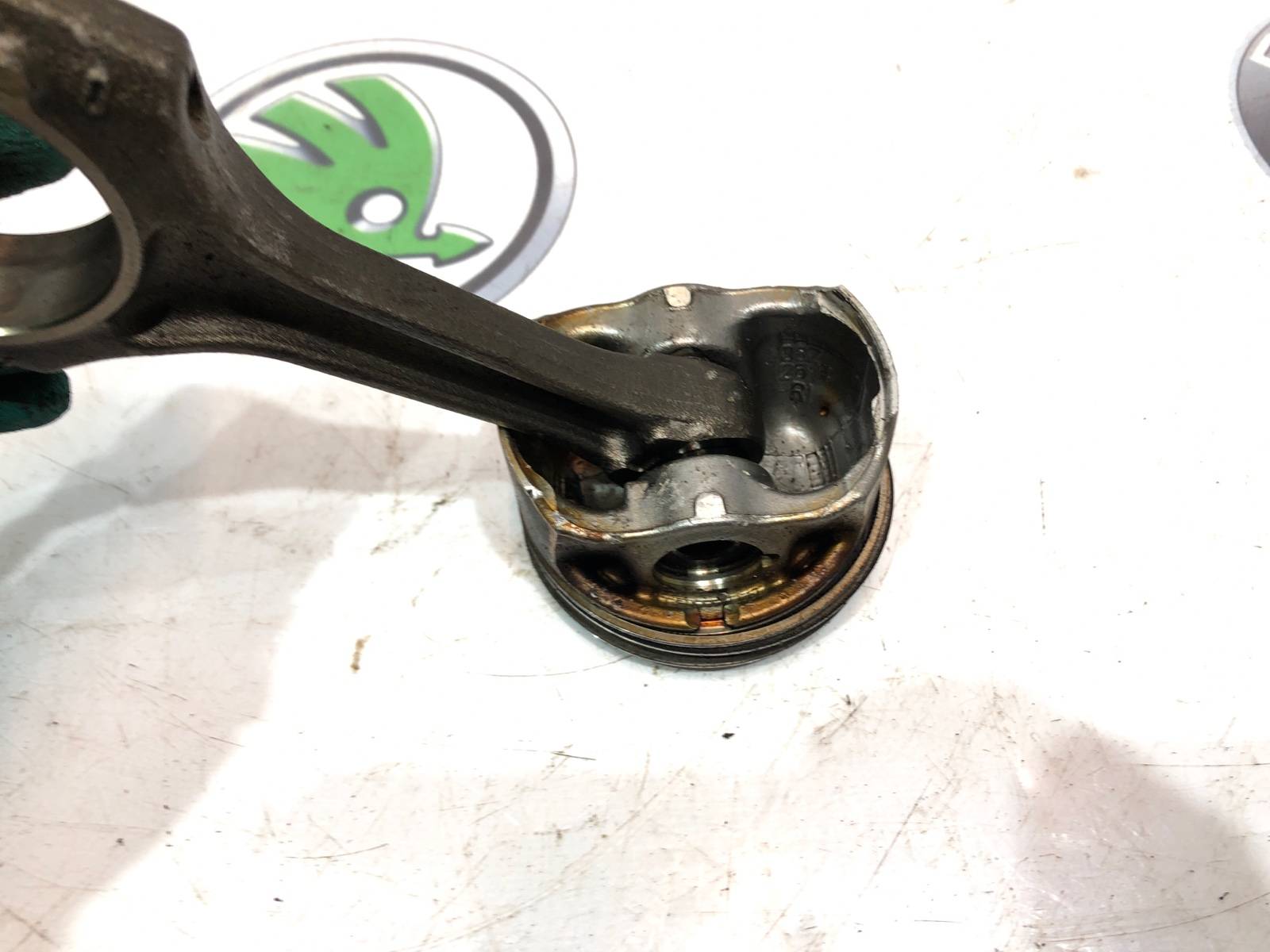 Поршень с шатуном, 2000 рублей, Москва