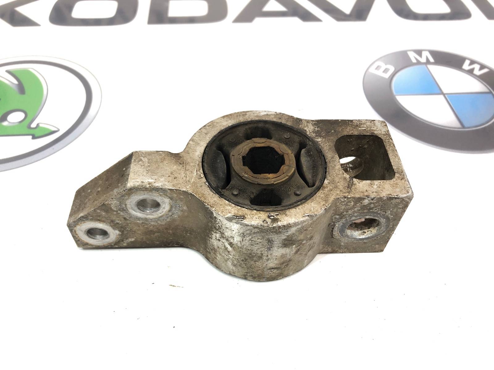 сайлентблок переднего рычага задний, 1000 рублей, Москва