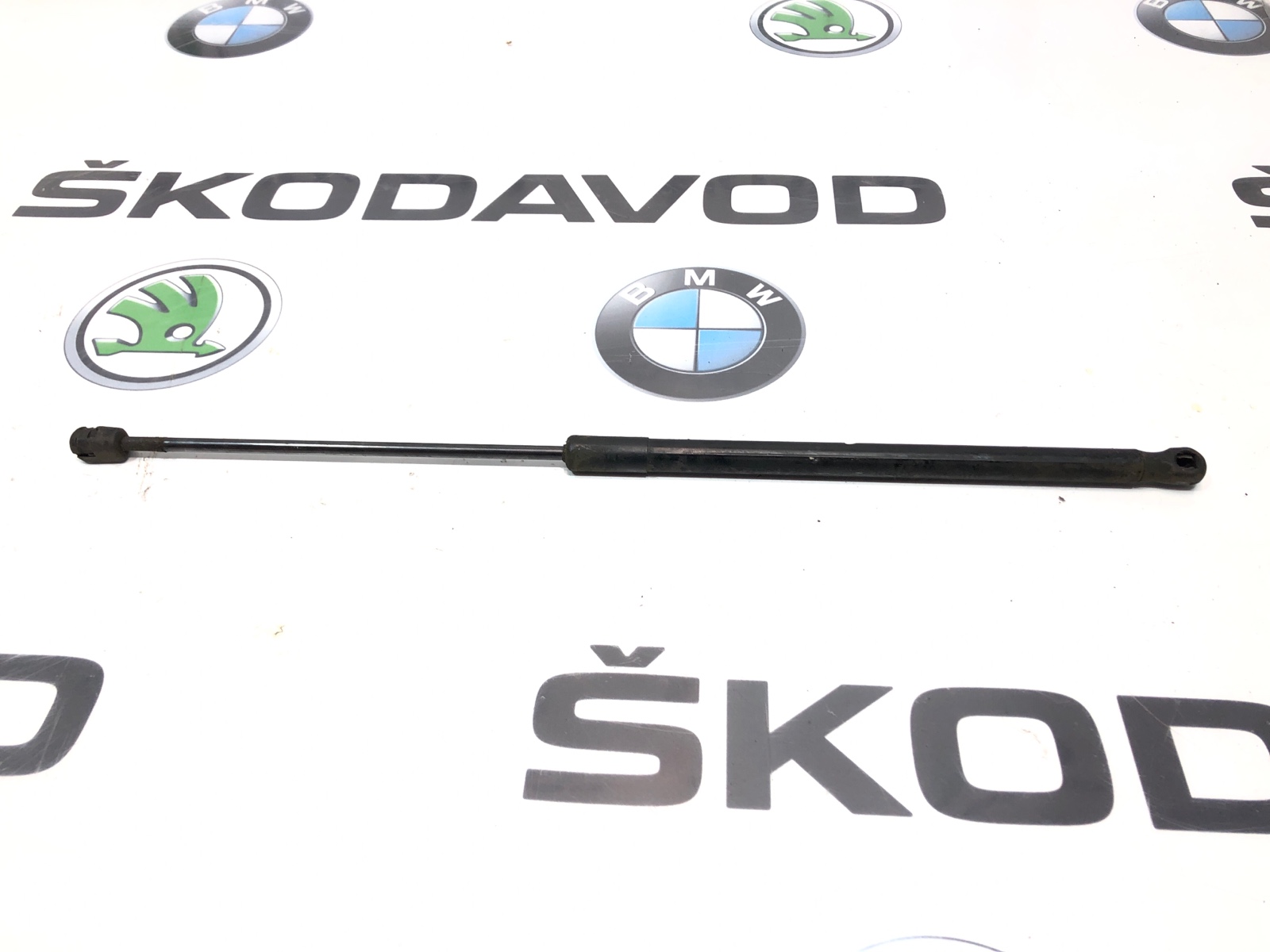 Амортизатор крышки багажника, 500 рублей, Москва