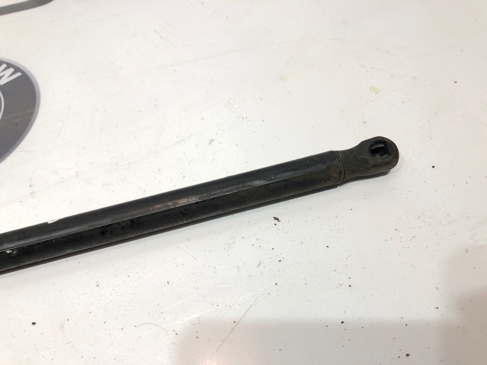 Амортизатор крышки багажника, 500 рублей, Москва