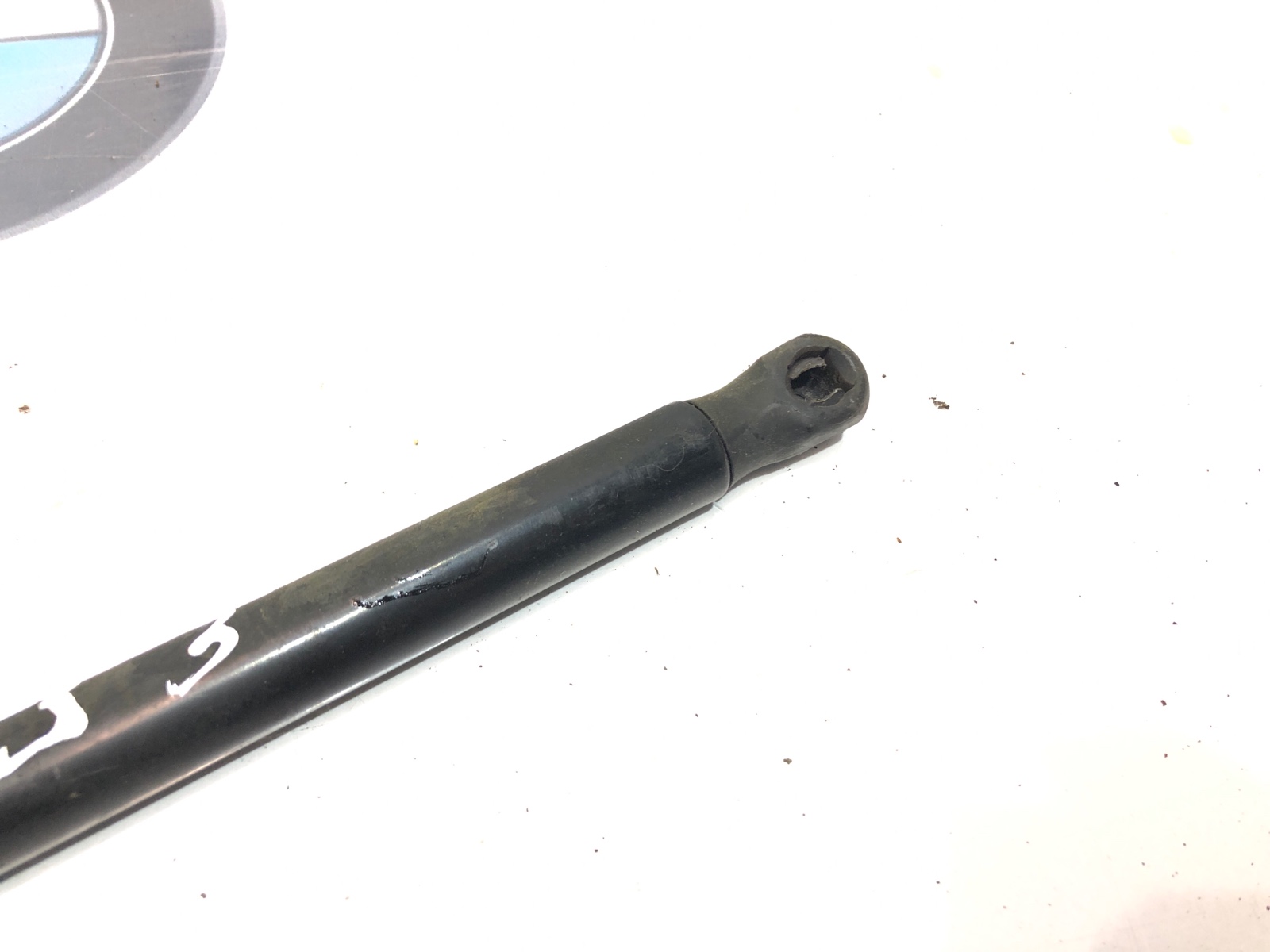 Амортизатор крышки багажника, 500 рублей, Москва