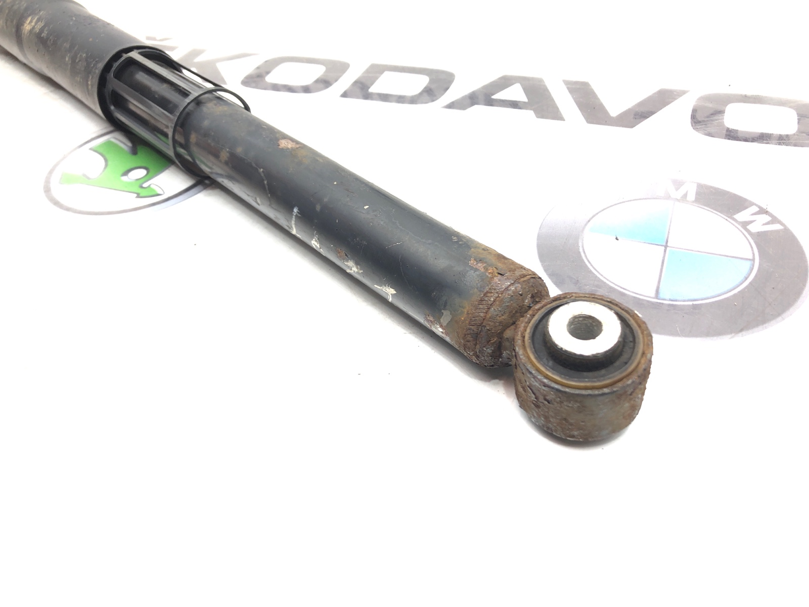 Амортизатор, 1000 рублей, Москва