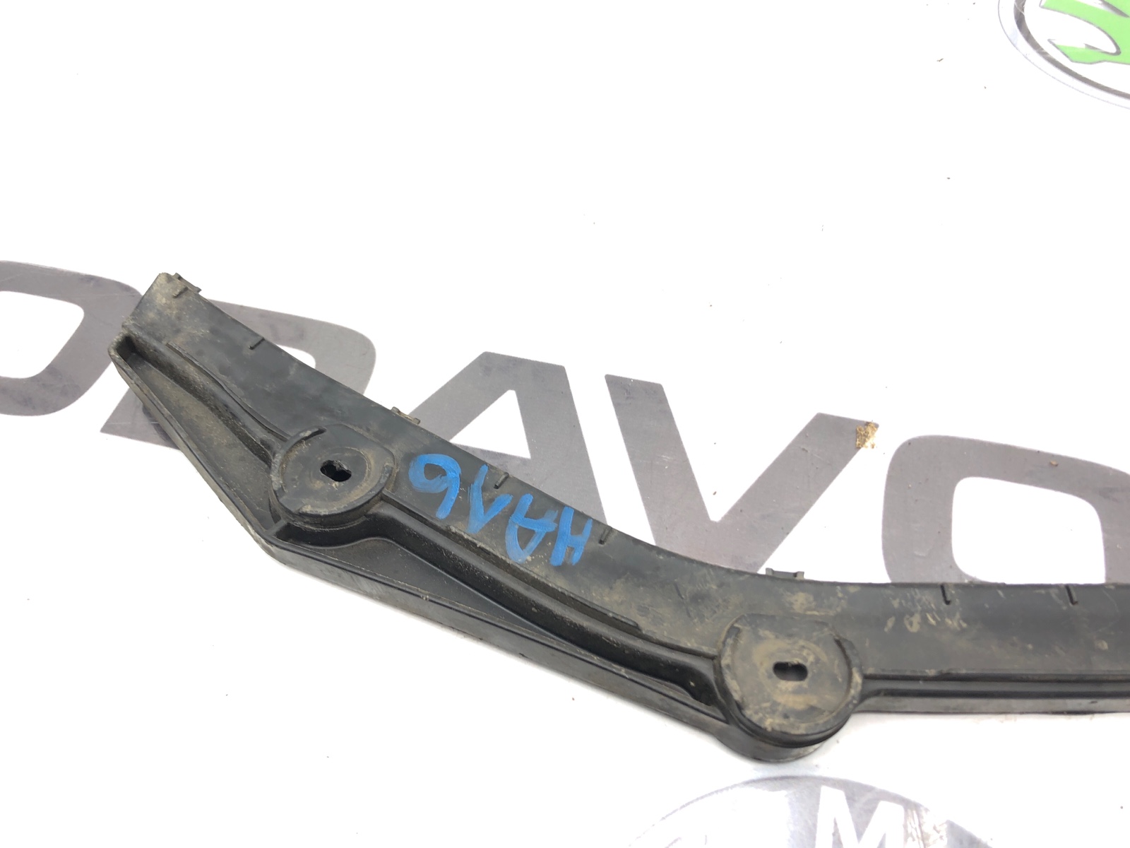 Направляющая бампера, 1000 рублей, Москва