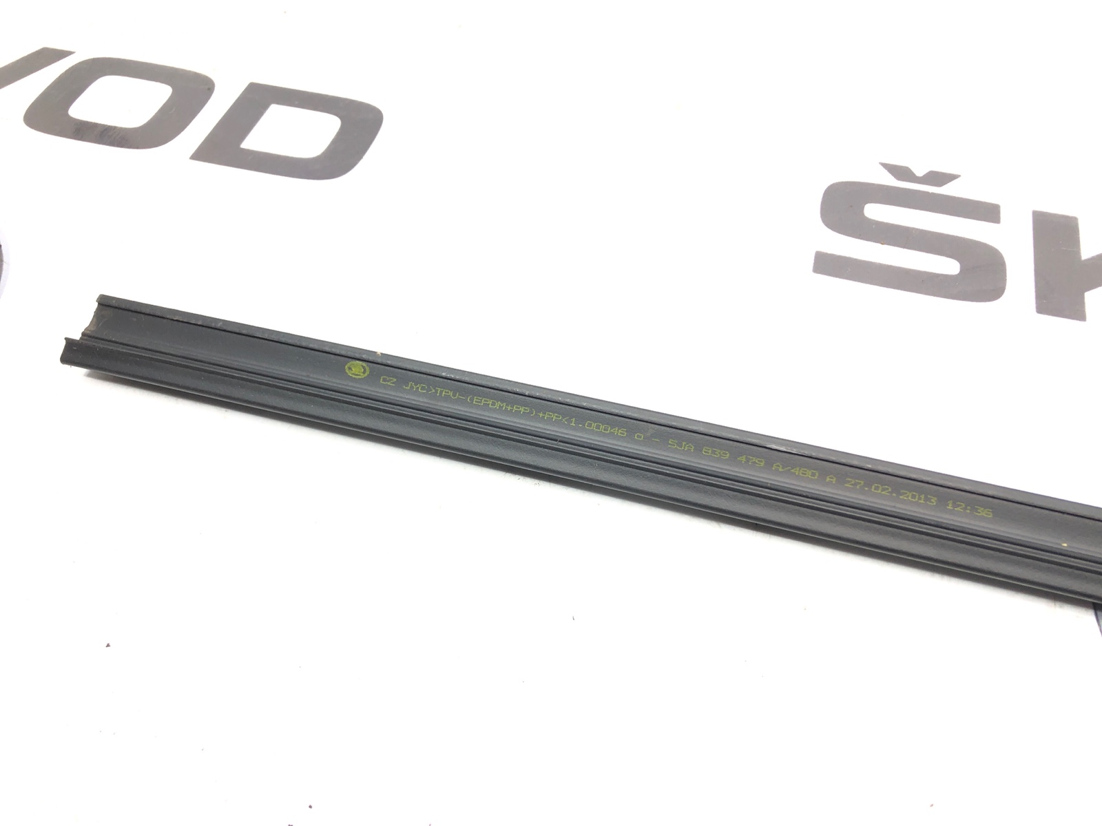 молдинг стекла, 1500 рублей, Москва