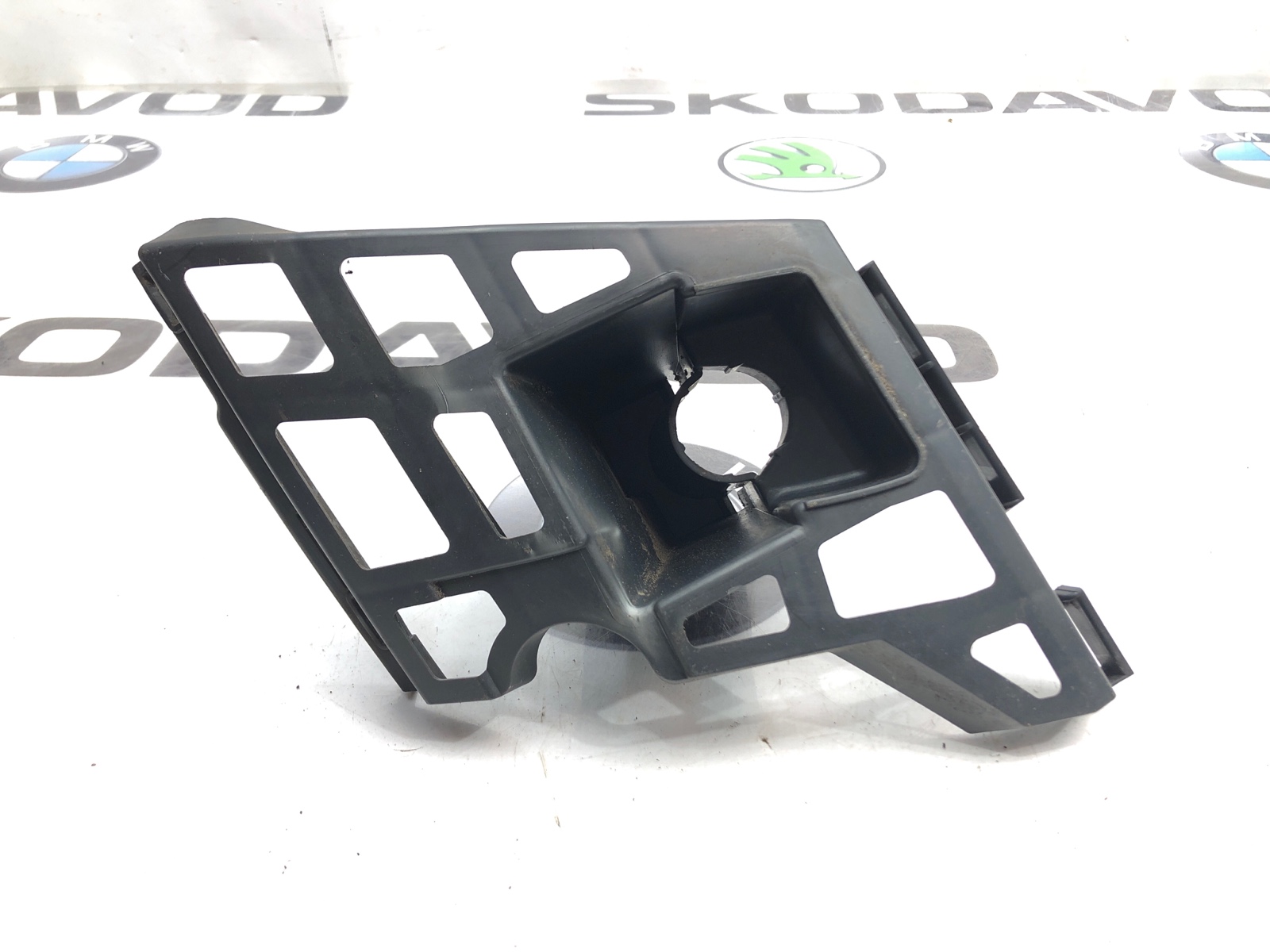 Кронштейн форсунки фароомывателя, 1500 рублей, Москва