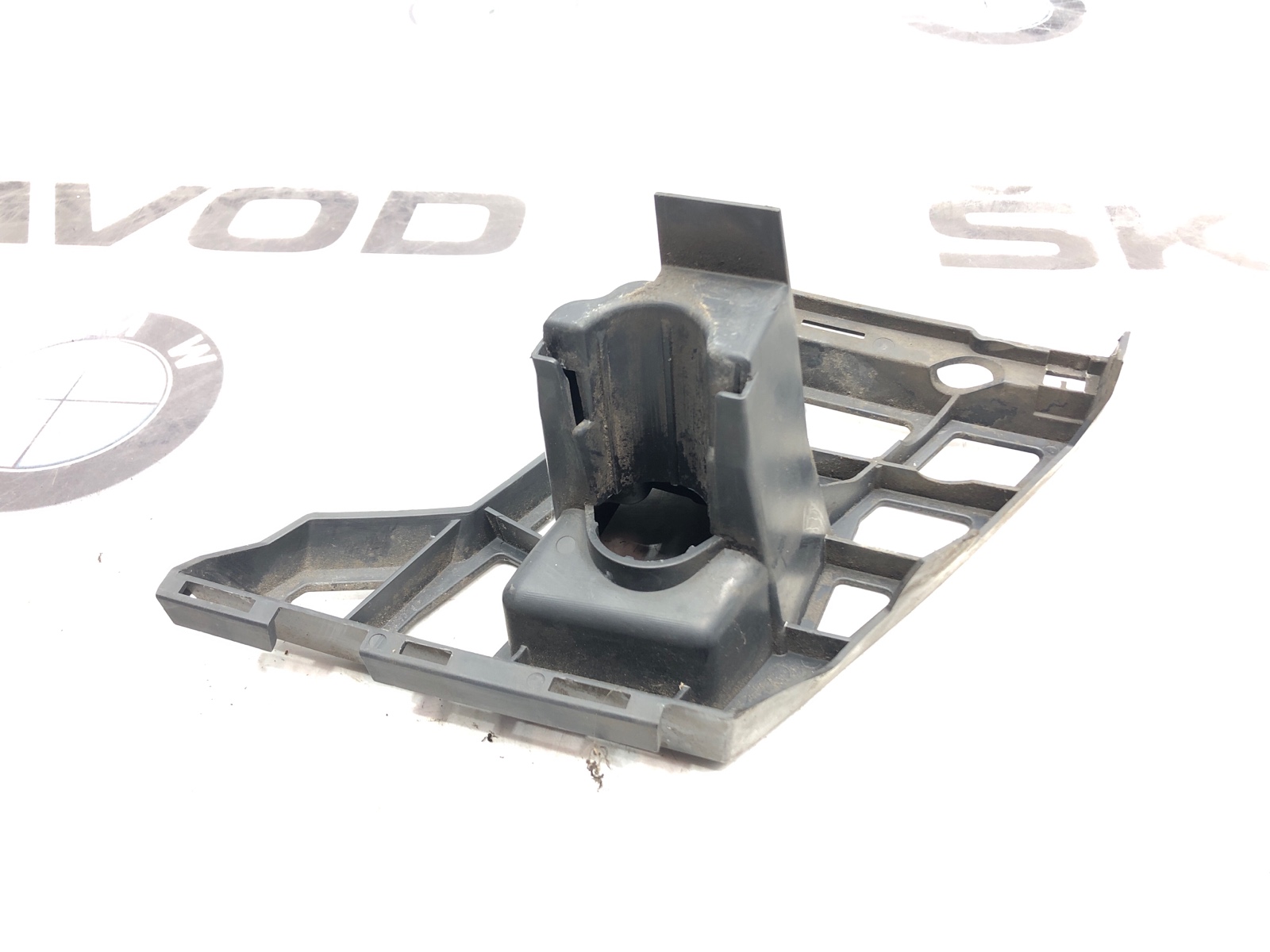 Кронштейн форсунки фароомывателя, 1000 рублей, Москва