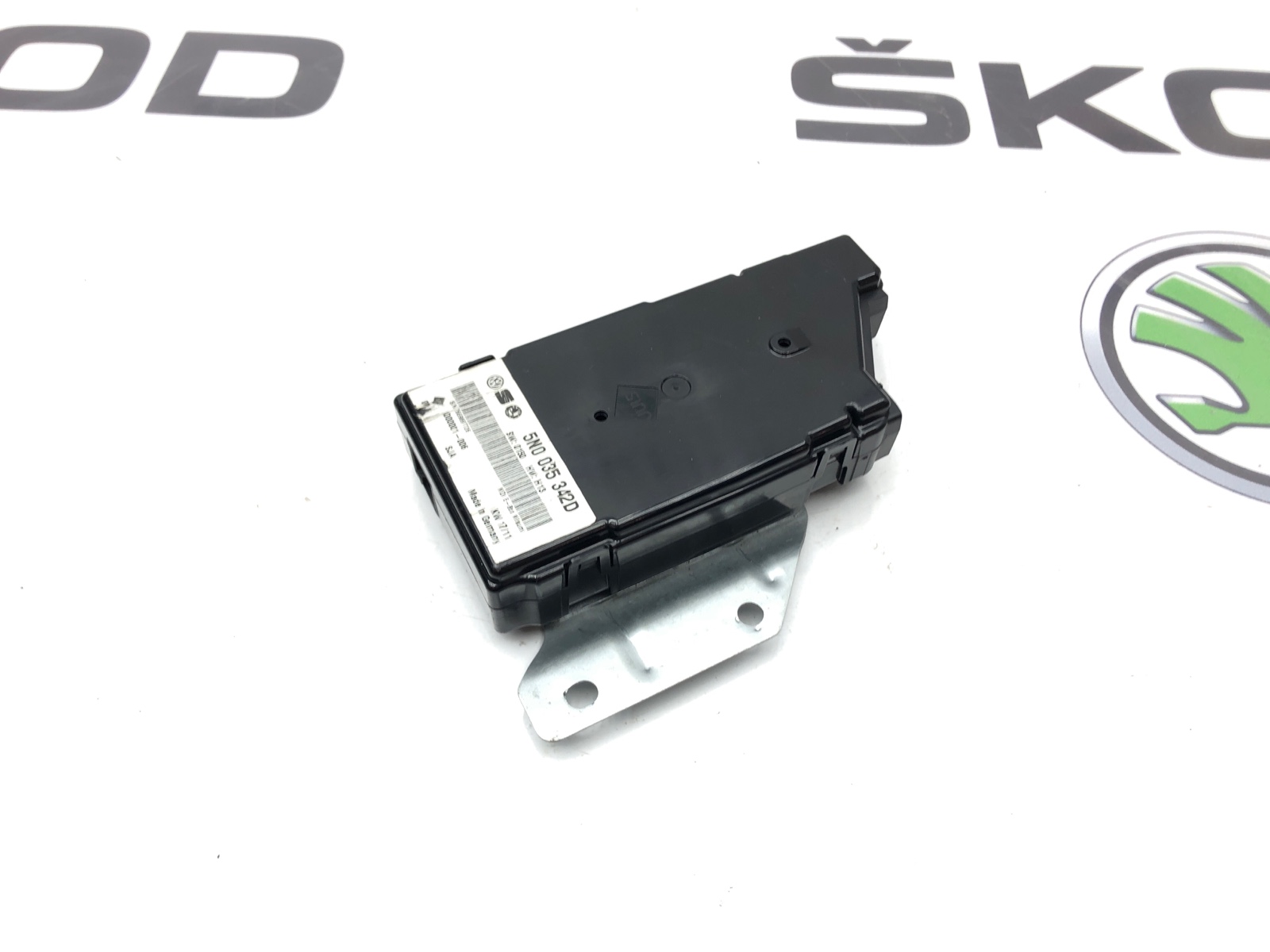 Блок управления мультимедиа, 1000 рублей, Москва