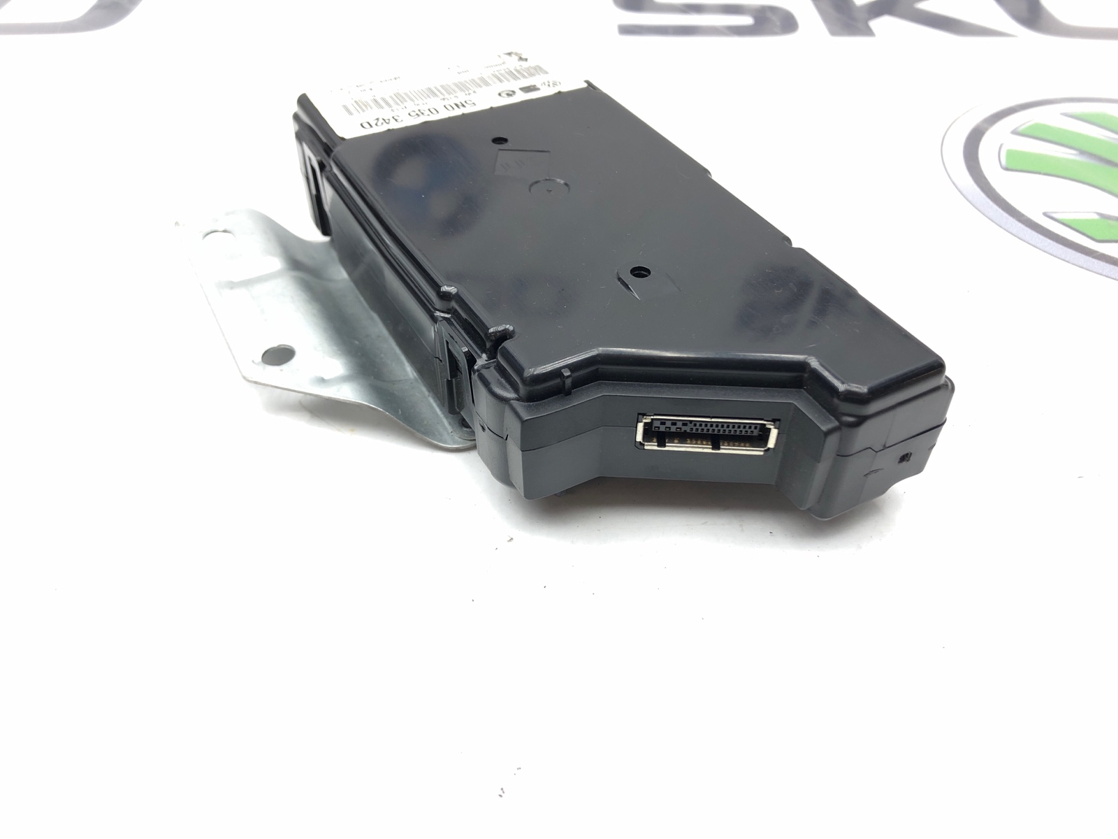 Блок управления мультимедиа, 1000 рублей, Москва