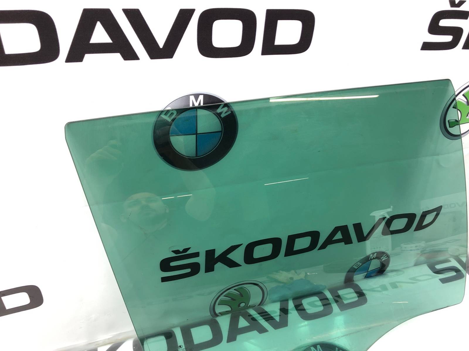 Стекло двери, 1000 рублей, Москва