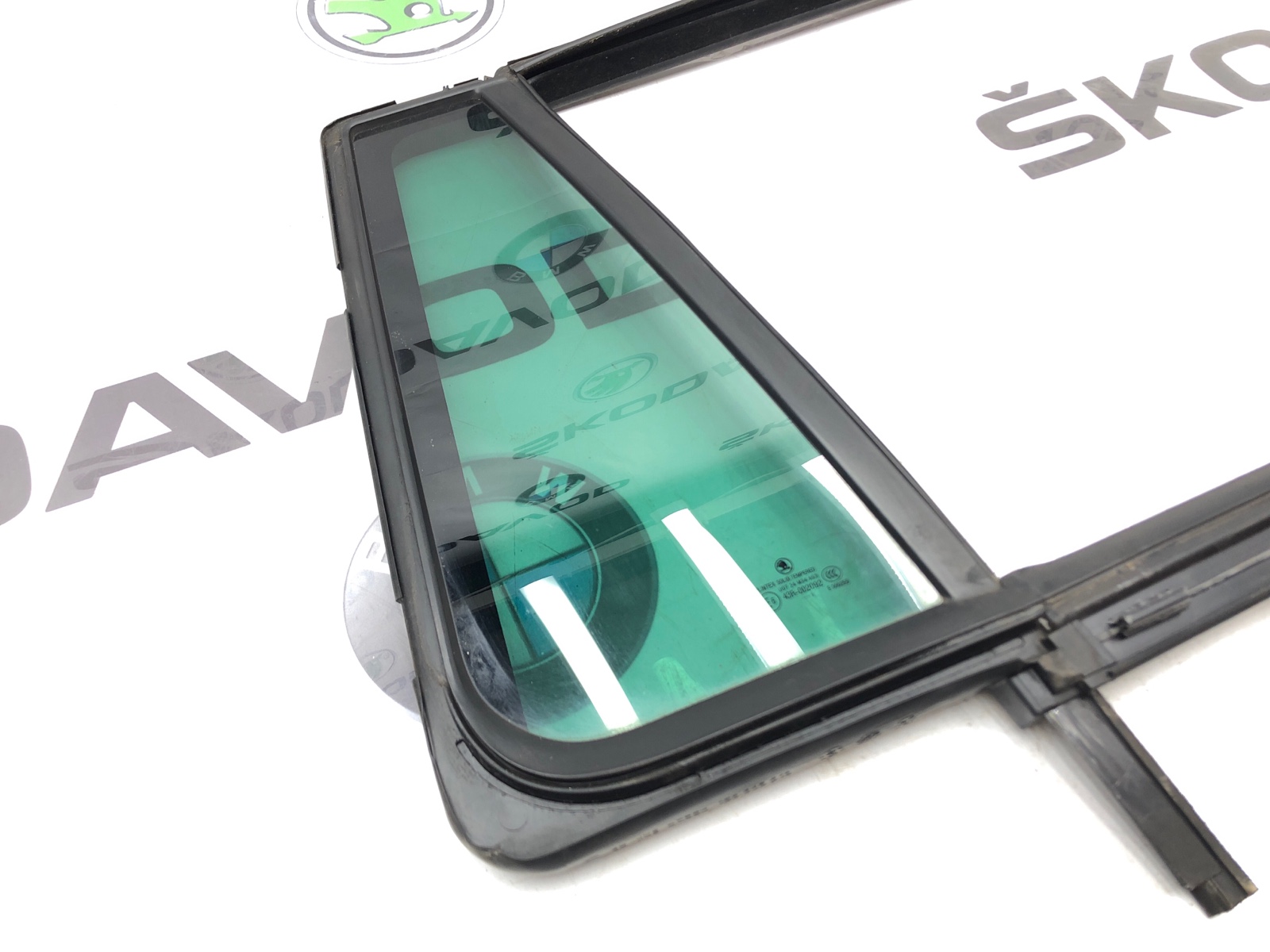 форточка двери, 1500 рублей, Москва