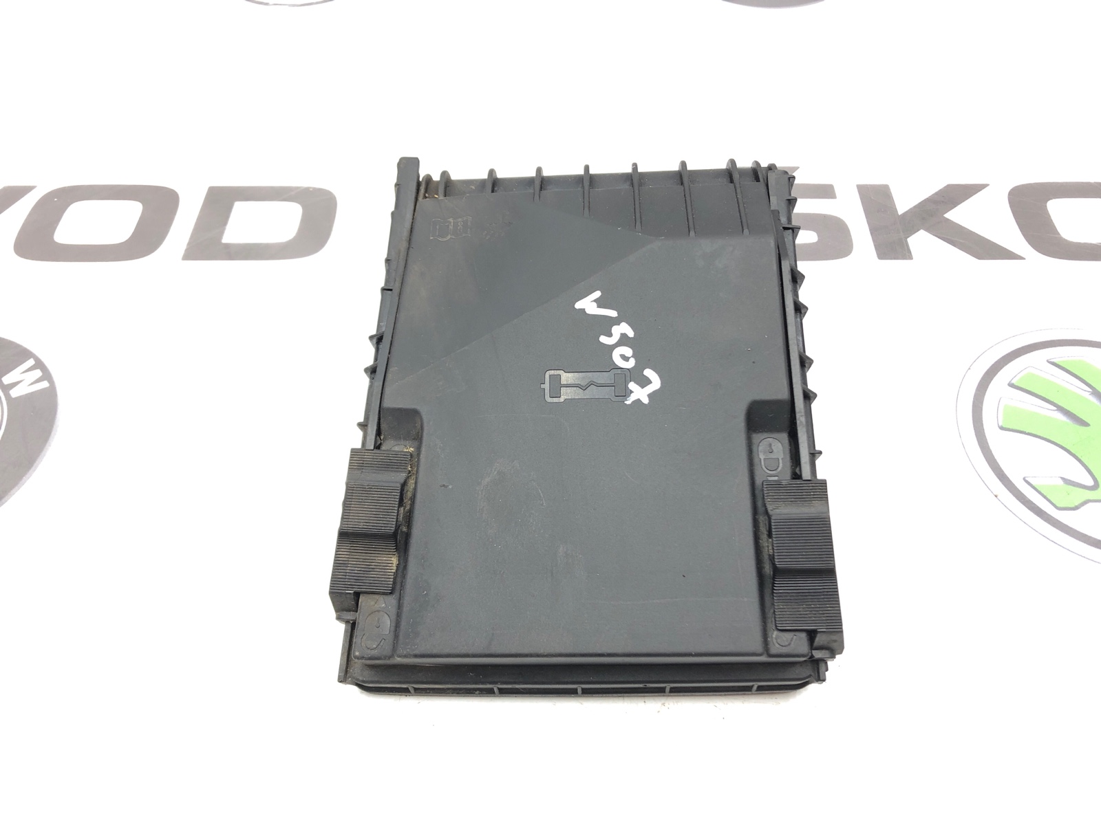 Крышка блока предохранителей, 1000 рублей, Москва