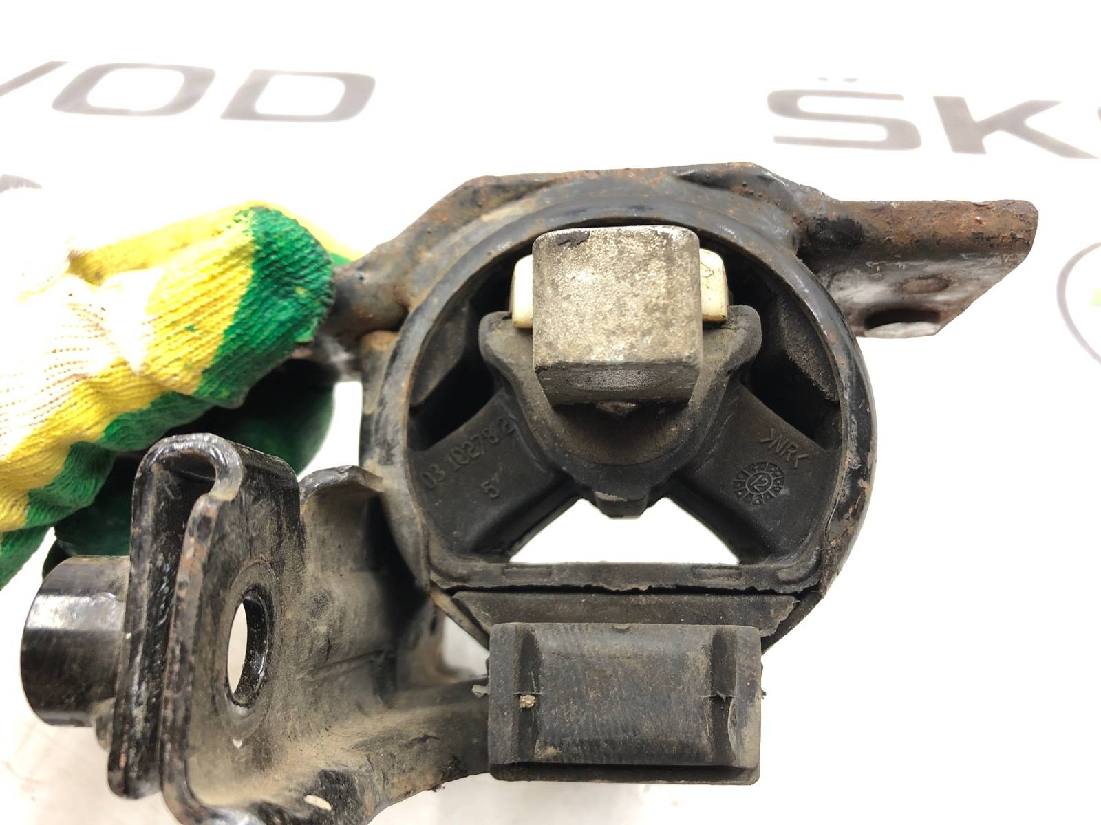 Опора МКПП, 2000 рублей, Москва