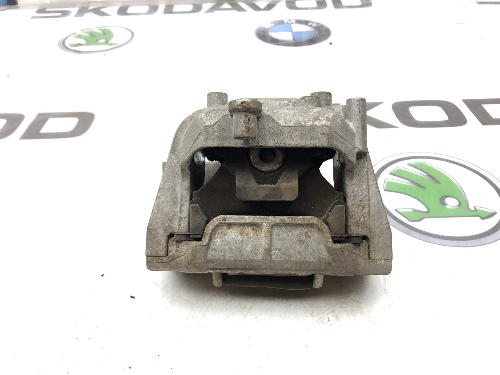 Опора двигателя, 1000 рублей, Москва