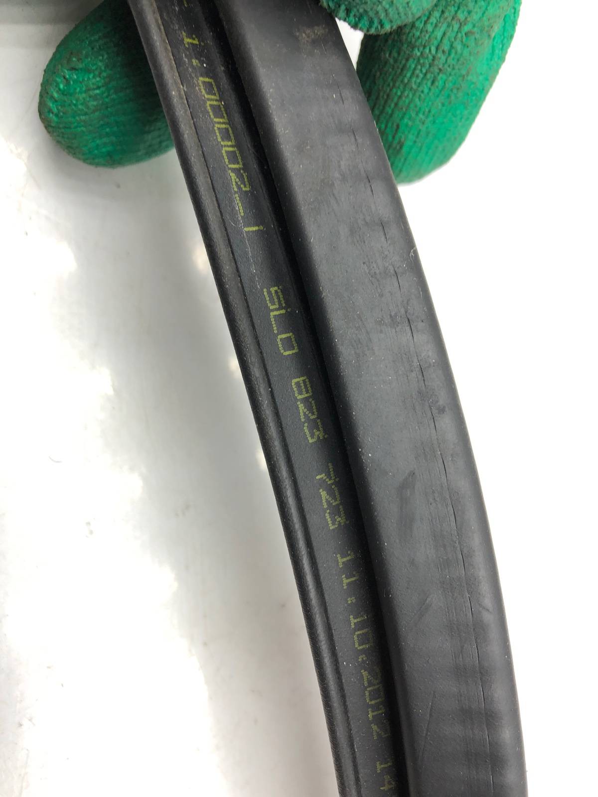 Уплотнитель капота, 1000 рублей, Москва