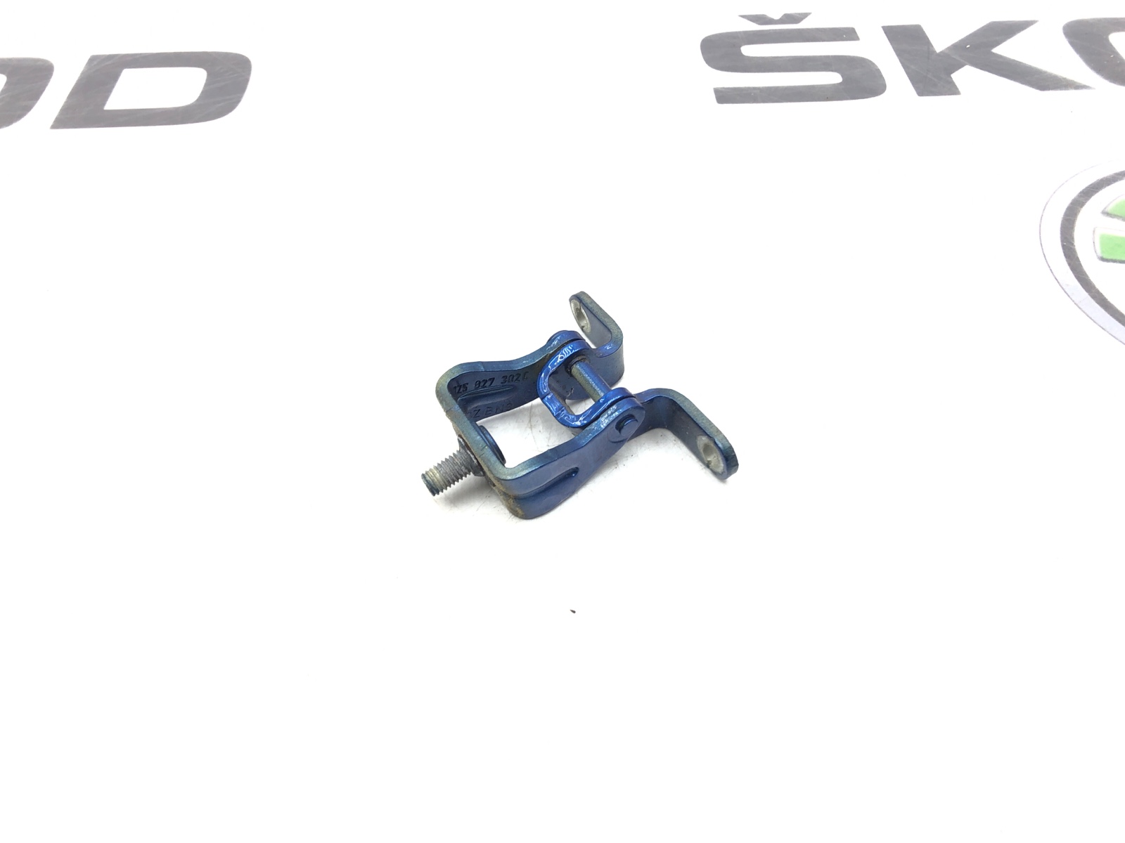 Петля крышки багажника, 500 рублей, Москва