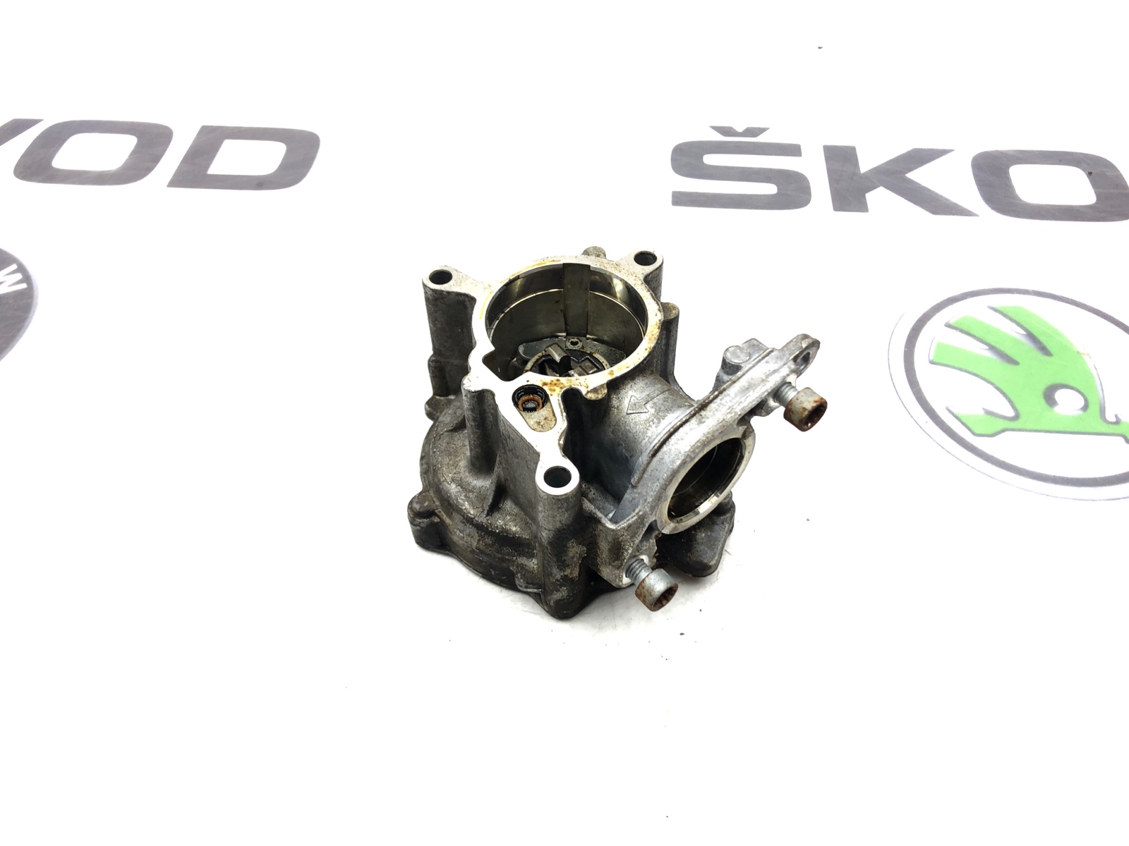 Насос вакуумный, 2000 рублей, Москва