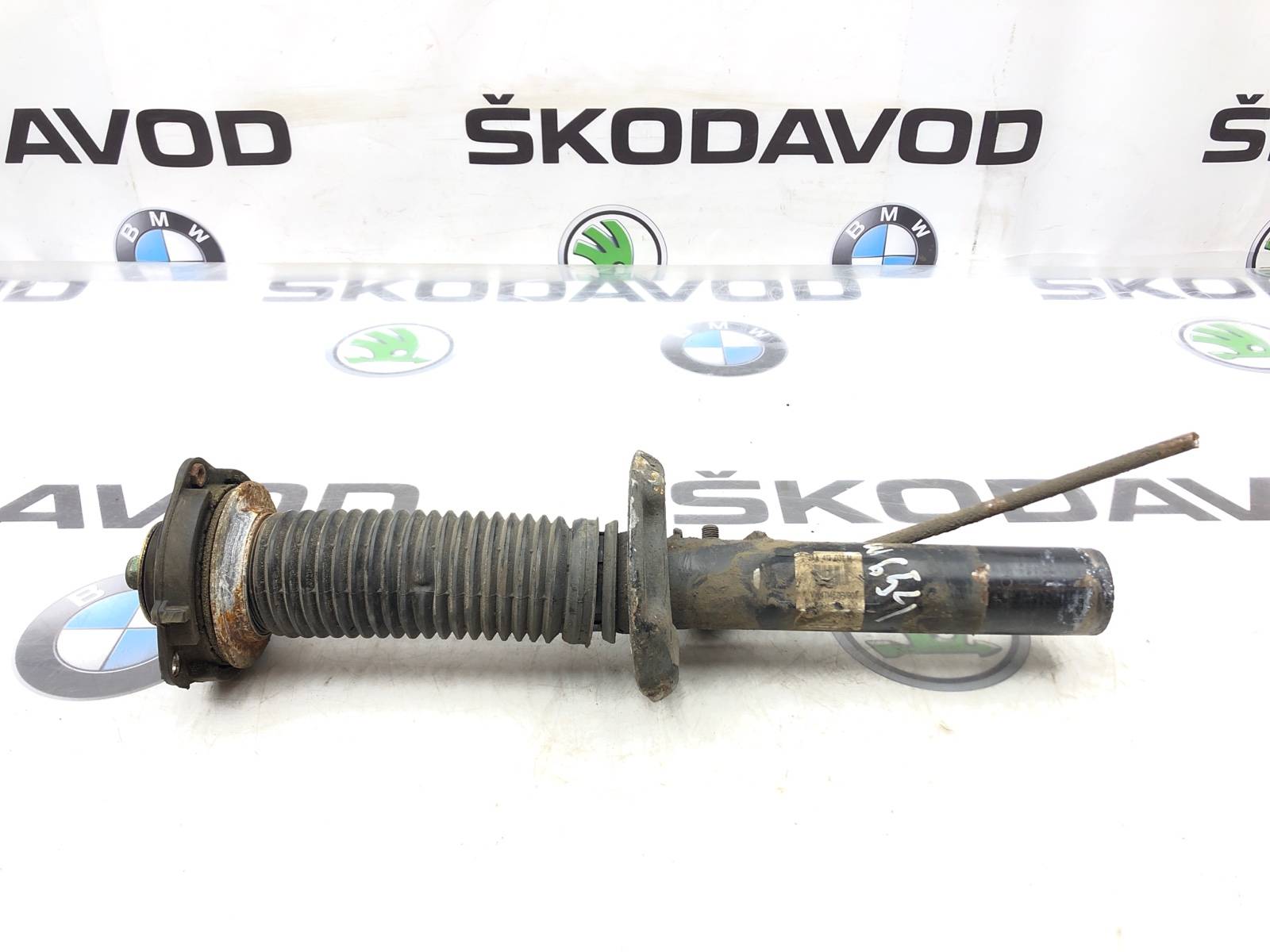 Амортизатор, 2500 рублей, Москва