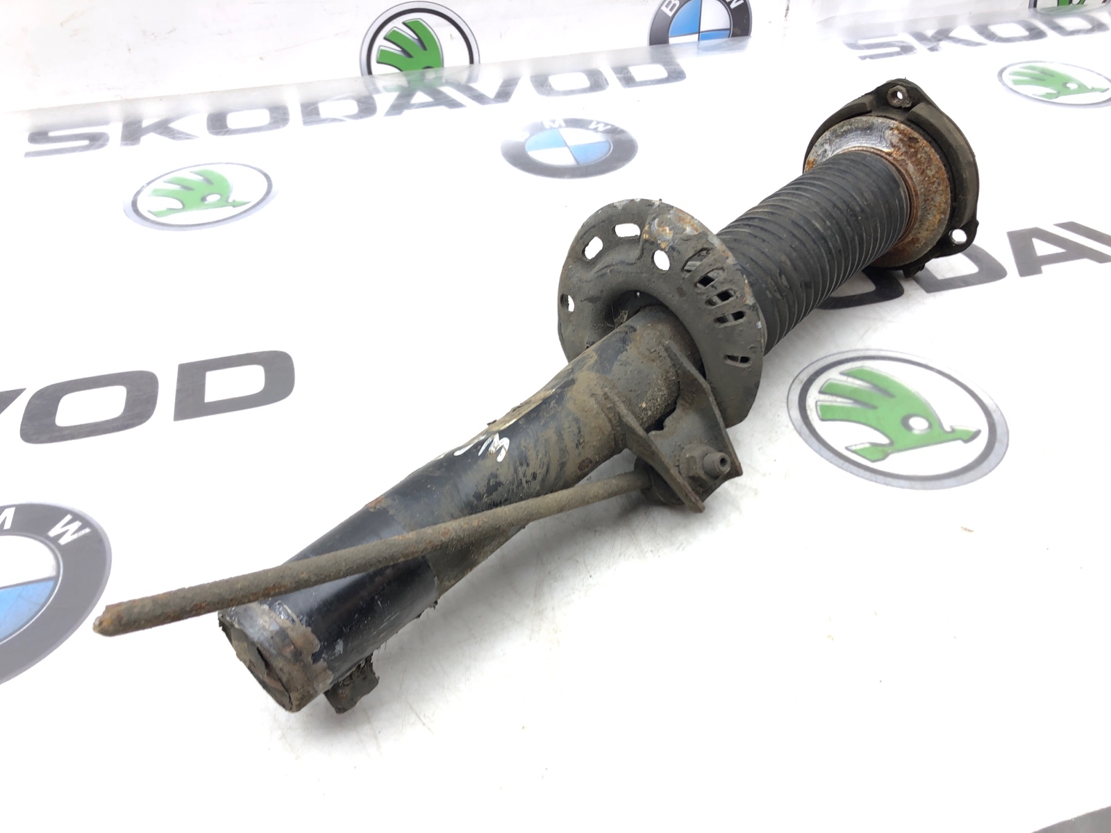 Амортизатор, 2500 рублей, Москва