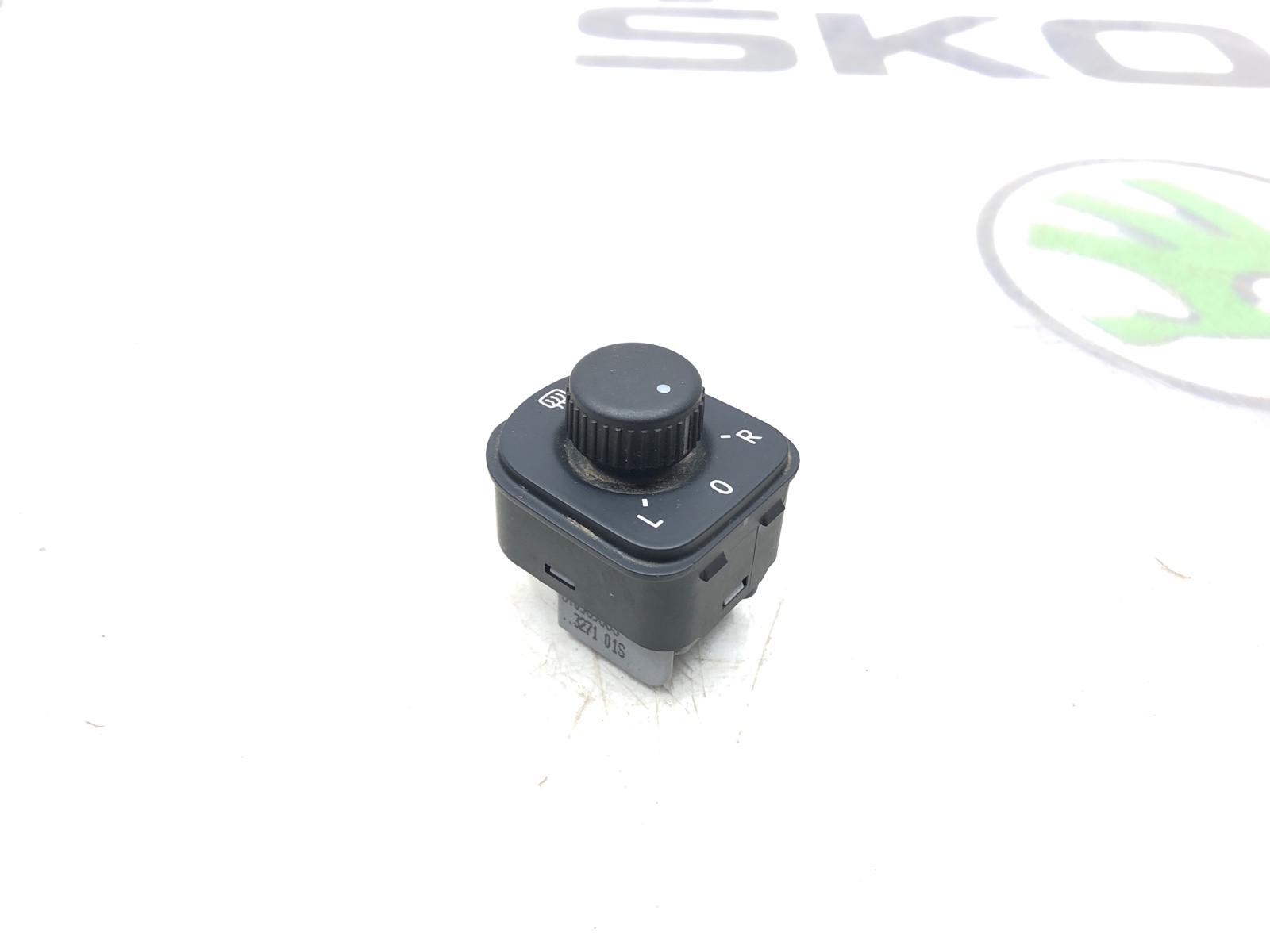 кнопка регулировки зеркал, 1000 рублей, Москва