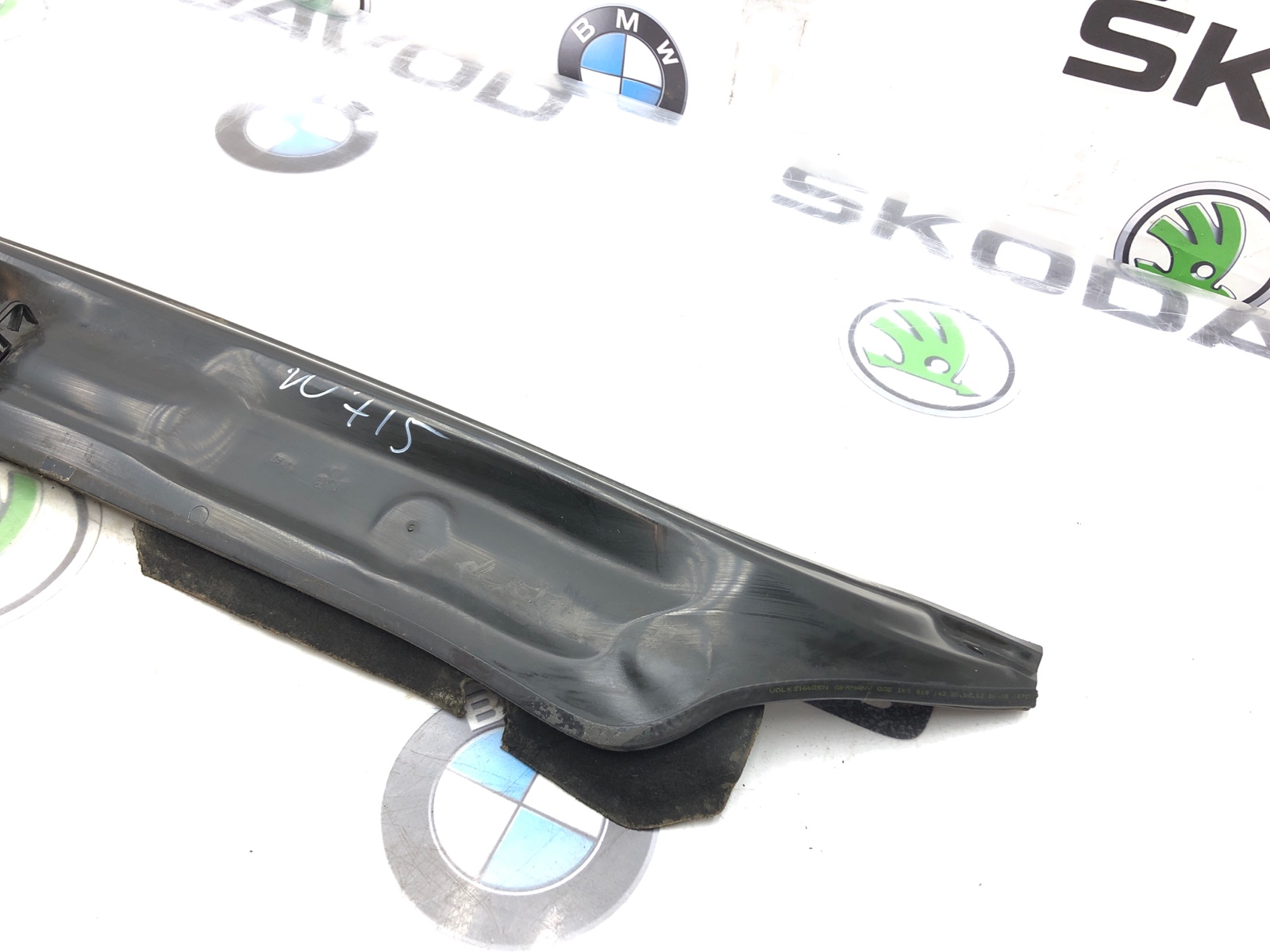 Водосток (водоотводящий короб), 1000 рублей, Москва