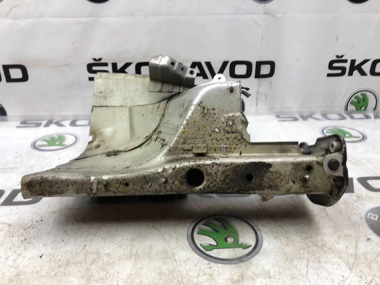 лонжерон, 7000 рублей, Москва