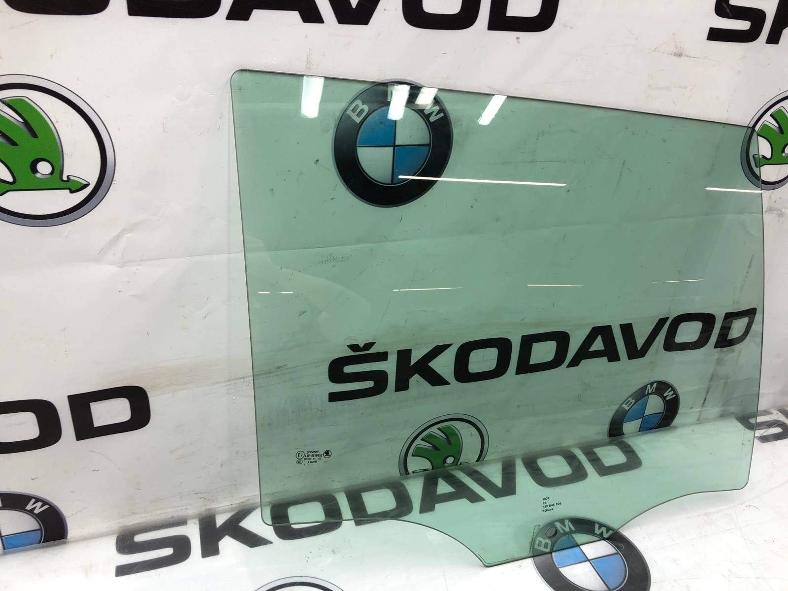 Стекло двери, 1000 рублей, Москва