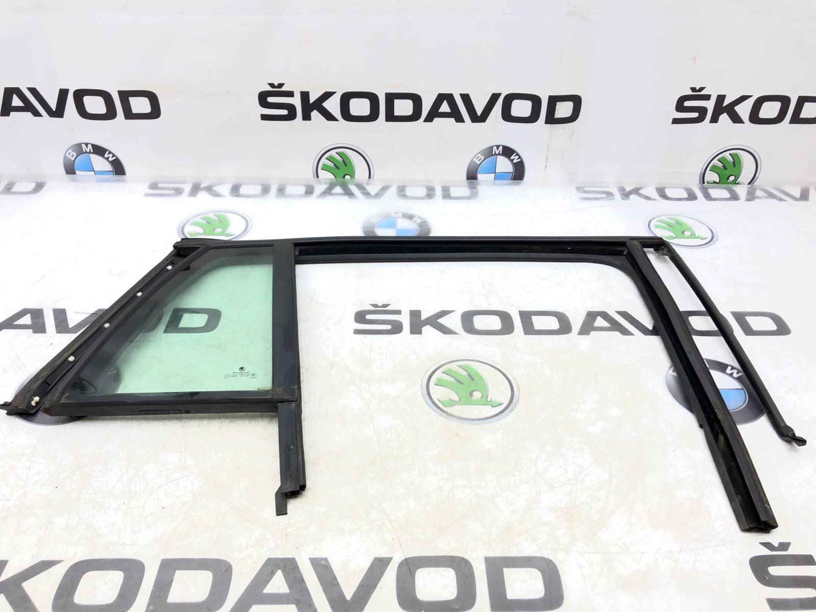 форточка двери, 1000 рублей, Москва