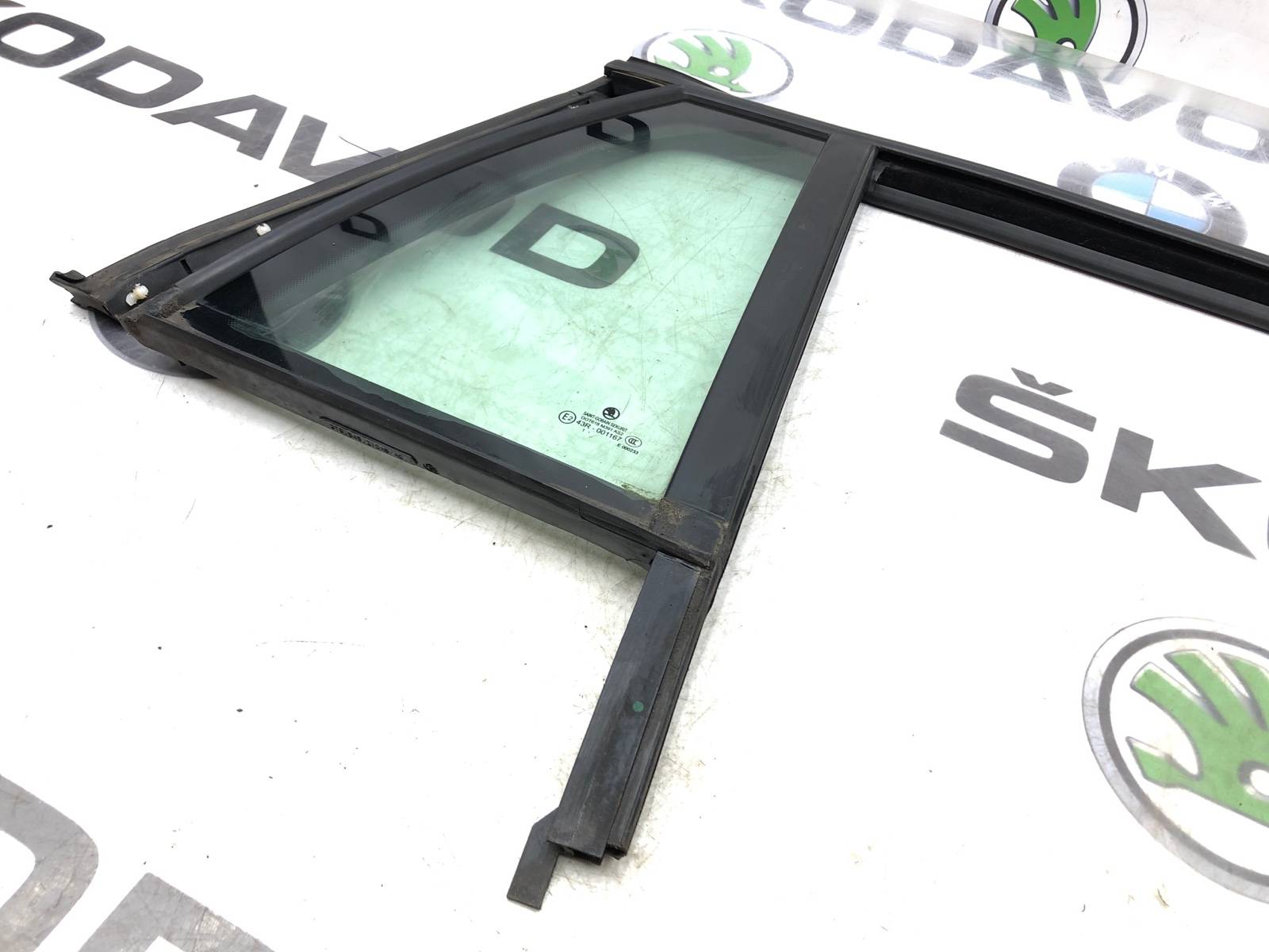 форточка двери, 1000 рублей, Москва